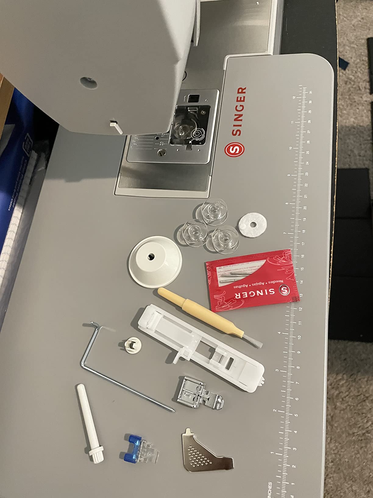 SINGER® Next Evolution Heavy Duty 4552™ Sewing Machine, Bonus Presser Feet customer photo 1