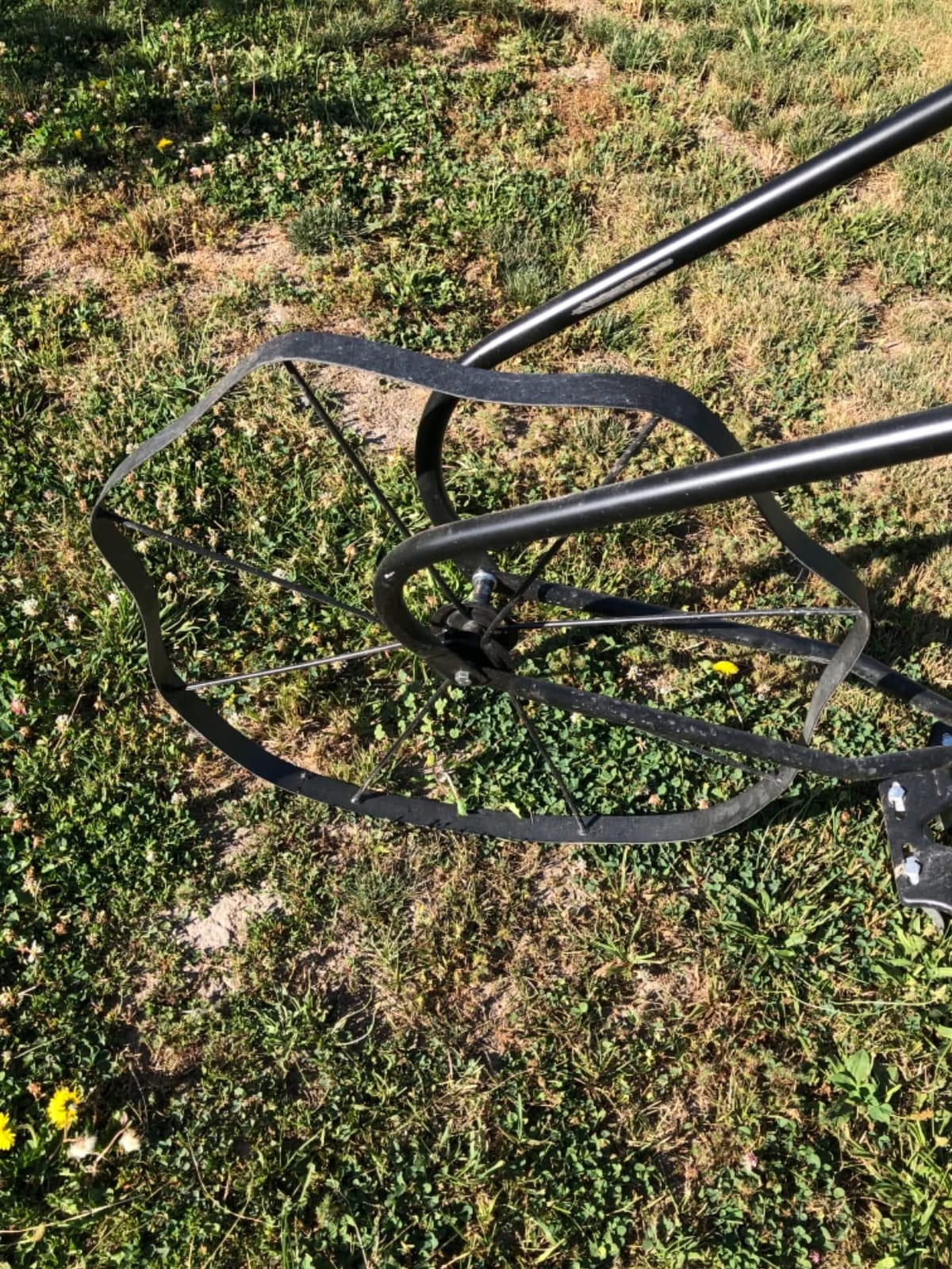 EarthWay 6500 High Wheel Tubular High Wheel Cultivator with Comfort Handle with 3- Position Adjustable, Quick Change Implements, and 24 Inch Steel Wheel customer photo 2