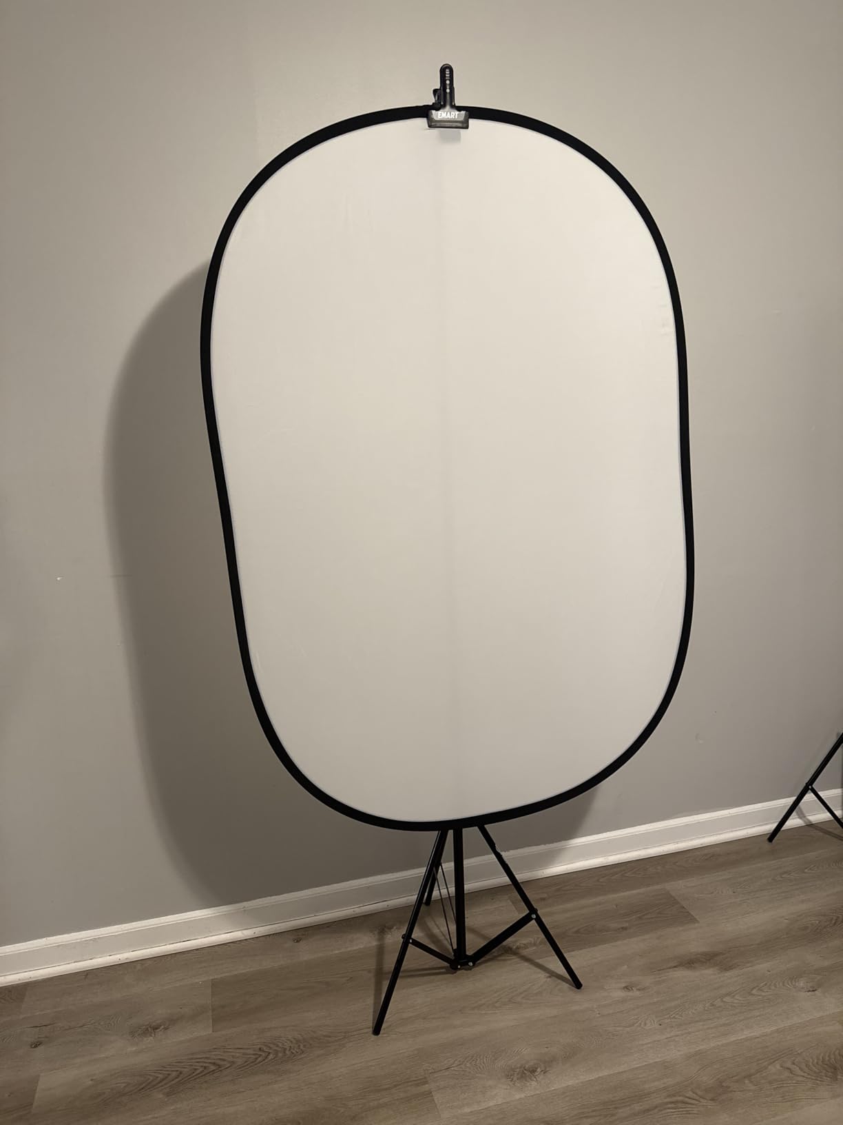 Fotodiox 32in 5-in-1 Collapsible Reflector Panel with Bag for Photography and Video - Black, Gold, Silver, Translucent, and White Panel customer photo 1