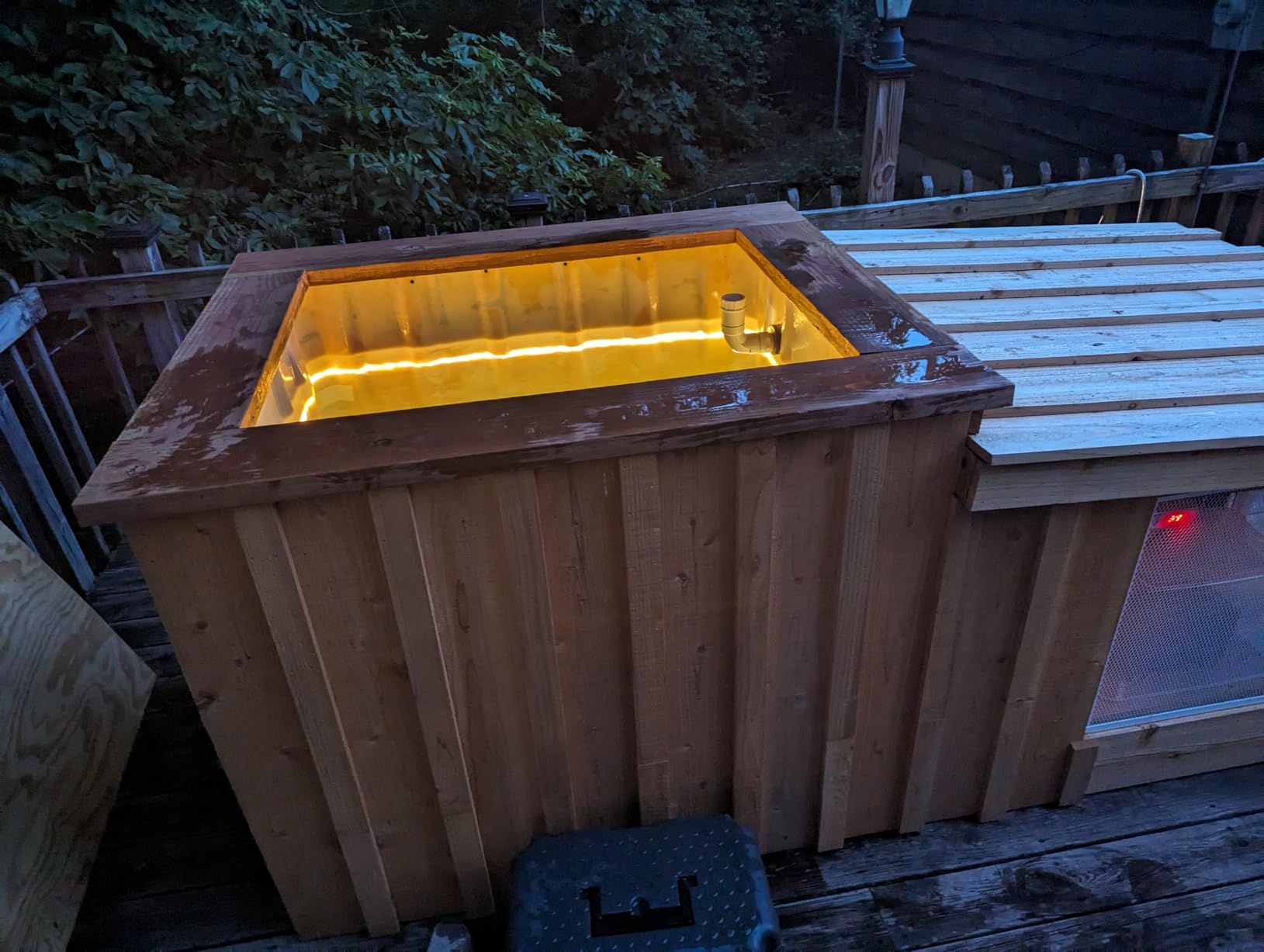 EcoPlus Commercial Grade Water Chiller, Cooler for Reservoirs, Hydroponics, and Aquariums, 1 ½ HP customer photo 1