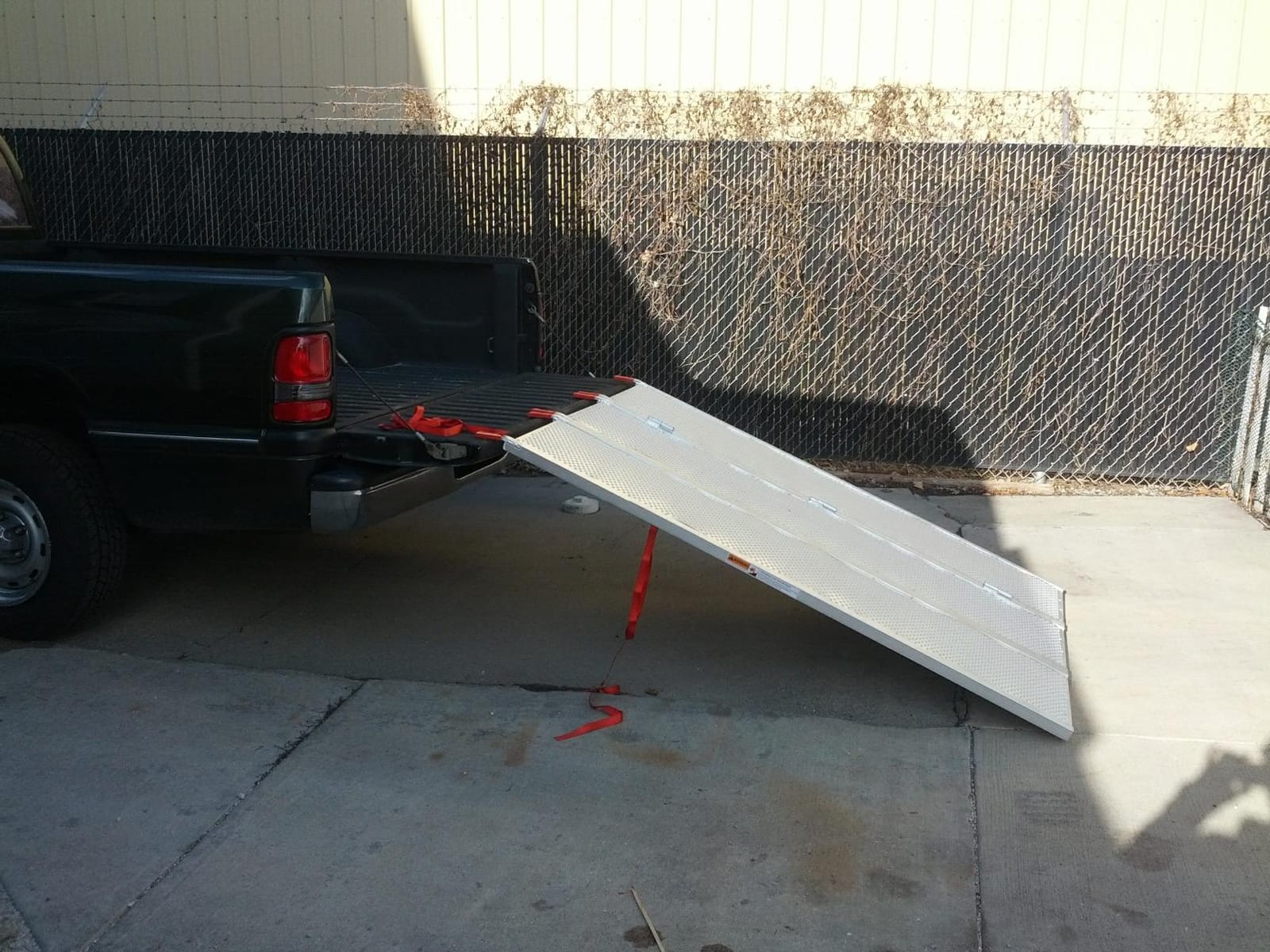 Black Widow Plate-Style Aluminum Extra-Wide Tri-Fold ATV Ramp customer photo 2