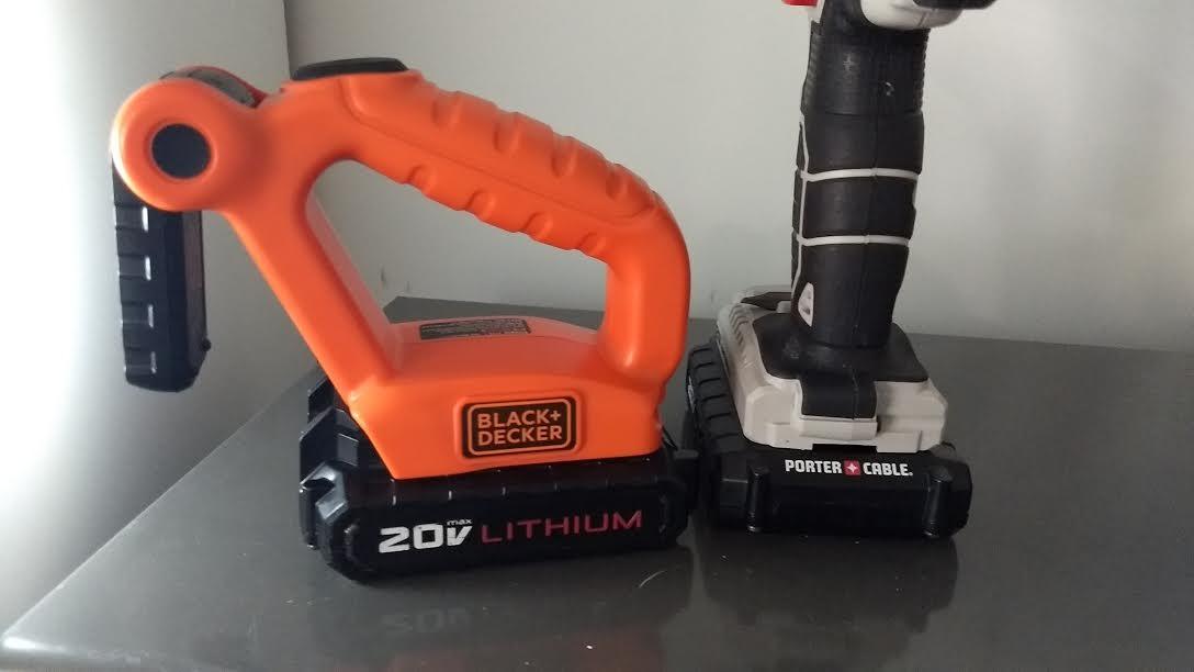 BLACK+DECKER 20V MAX* LED Work Light (BDCF20) customer photo 2