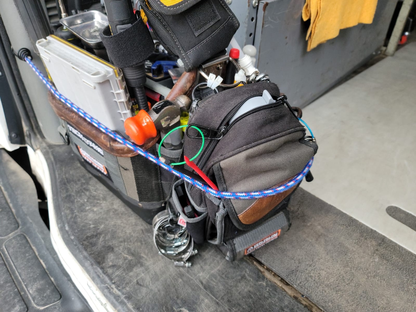 Fieldpiece - SC640 Swivel Clamp Meter with Dual Display, Inrush Current, LED Jaw Flashlight and Backlit Display - HVAC Tools customer photo 2