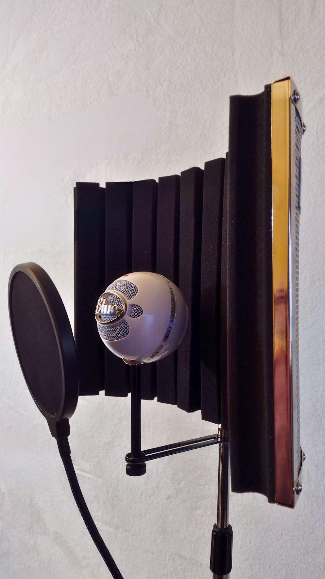 LyxPro VRI-30 Sound Absorbing and Vocal Booth Recording Microphone Isolation Shield Panel for Home Office and Studio Portable & Foldable Stand Mount Adjustable customer photo 2