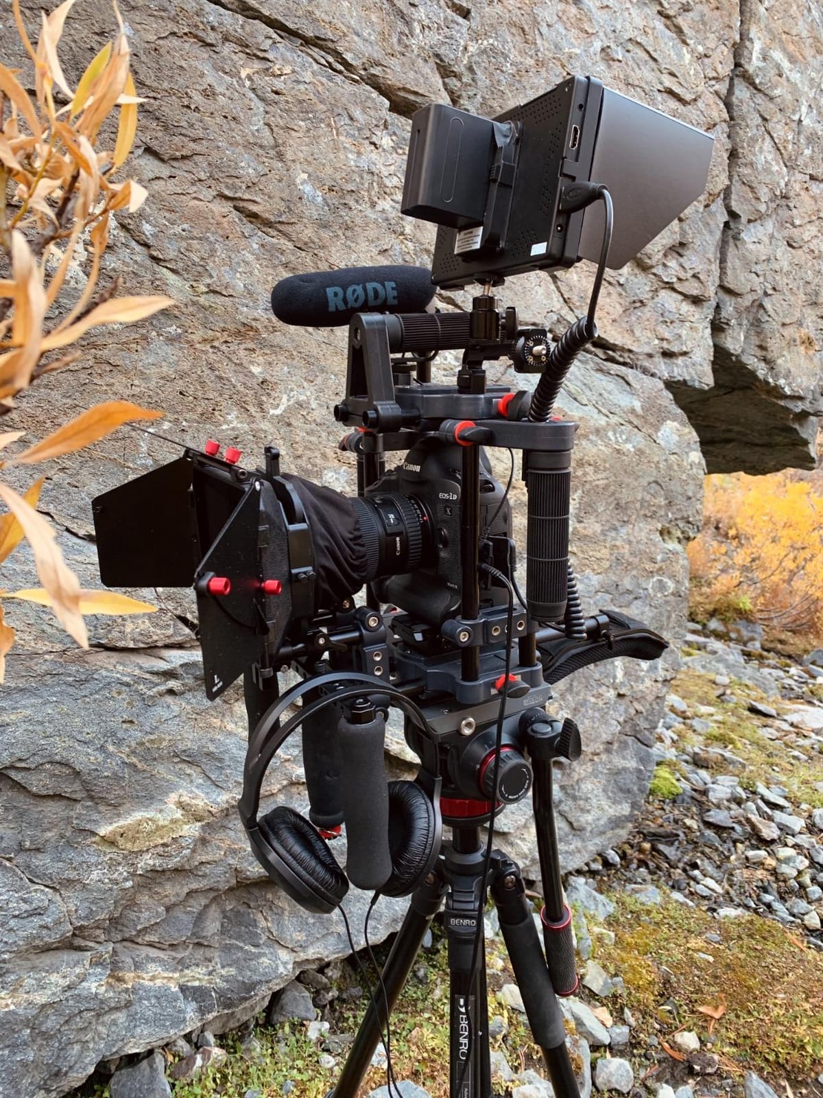 FC-CTH Power Camera Cage with Top Handle, Side Grips & 15mm Rods customer photo 2