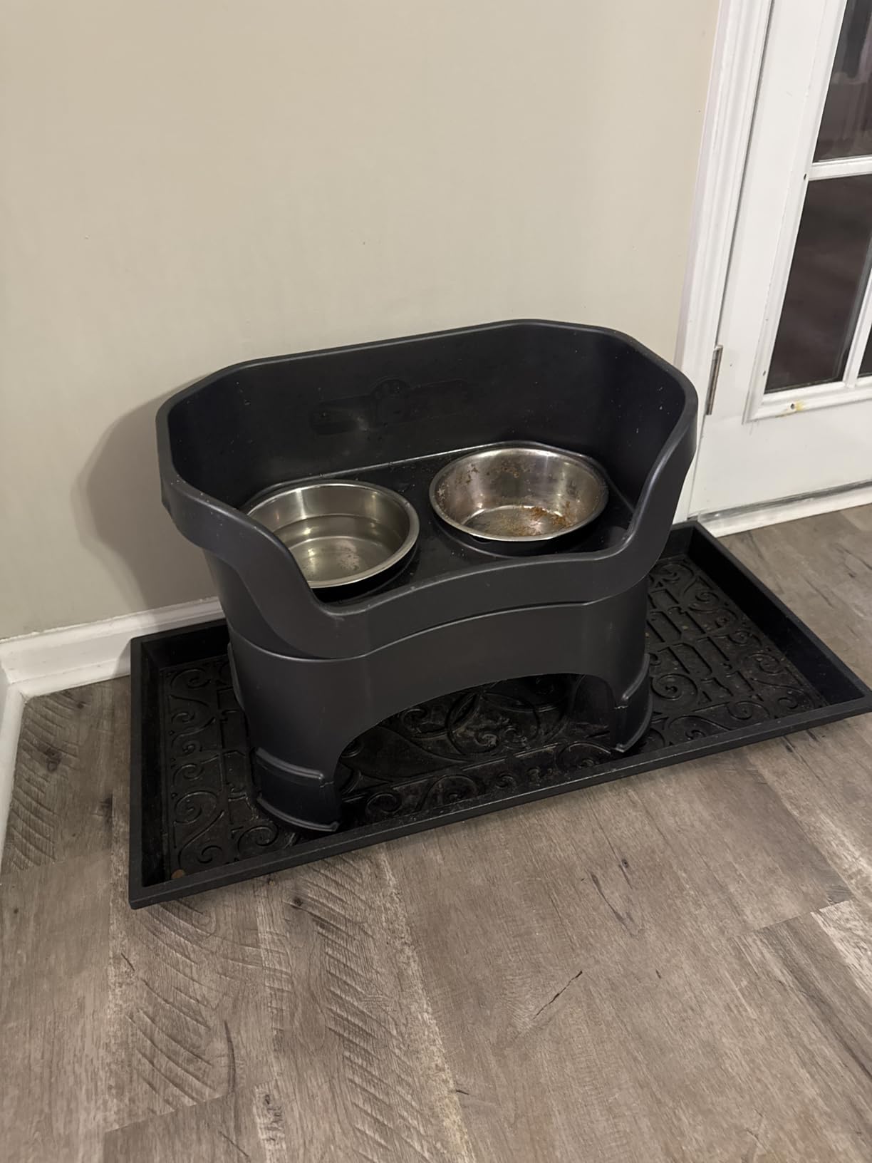 Neater Feeder Deluxe Mess-Proof Elevated Dog Bowls for Large Dogs (40+ lbs), 2 Height Adjustable (14.5” & 17.5”) No-Spill Raised Dog Bowl Stand, Stainless Steel Food Bowl Set, Made in USA, Black customer photo 1