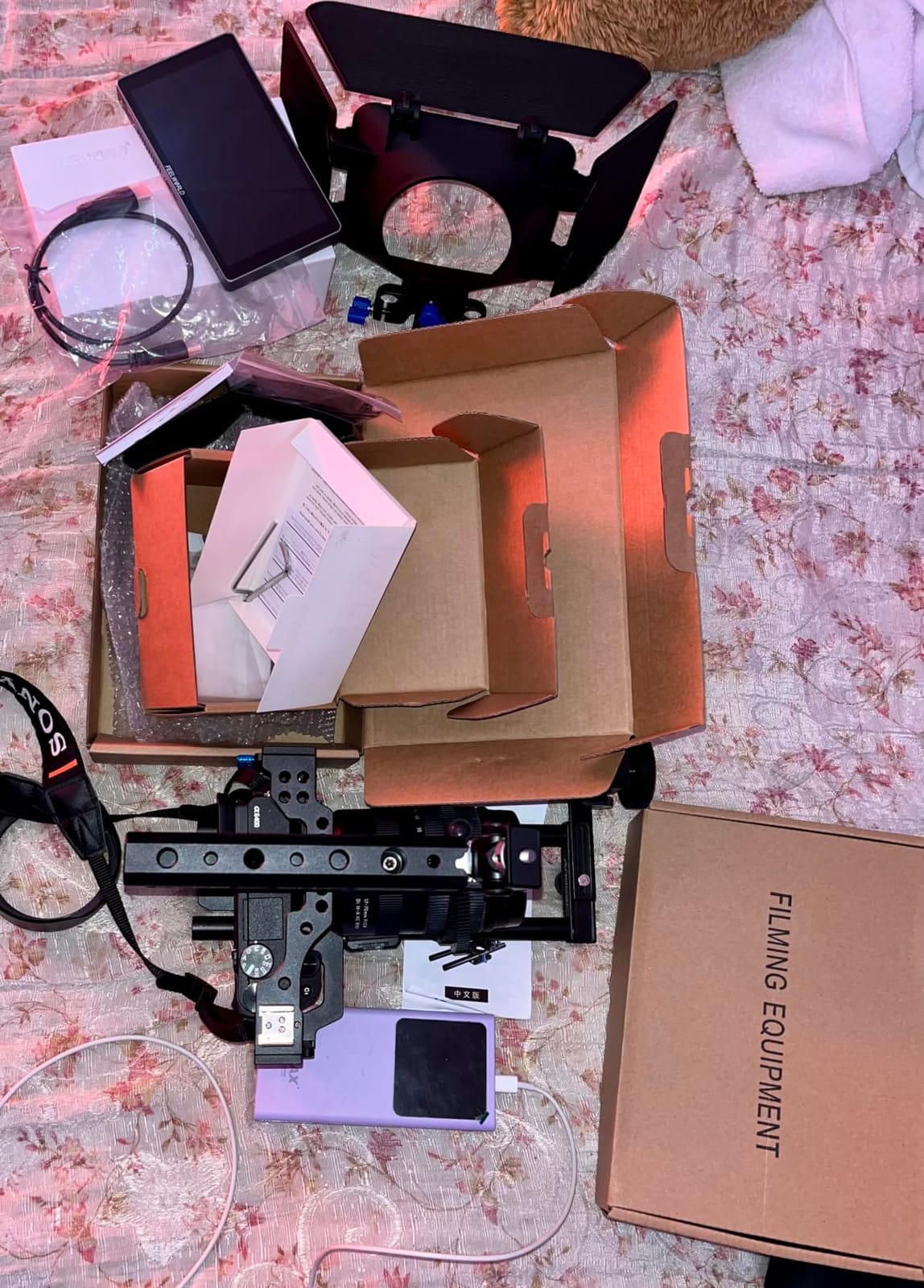 Andoer Camera Cage Kit C500 Aluminum Alloy Camera Camcorder Video Cage Rig Kit Film Making System with 15mm Rod Matte Box Follow Focus Handle Grip for Panasonic GH4 for Sony A7S/A7/A7R/A7RII/A7SII customer photo 1