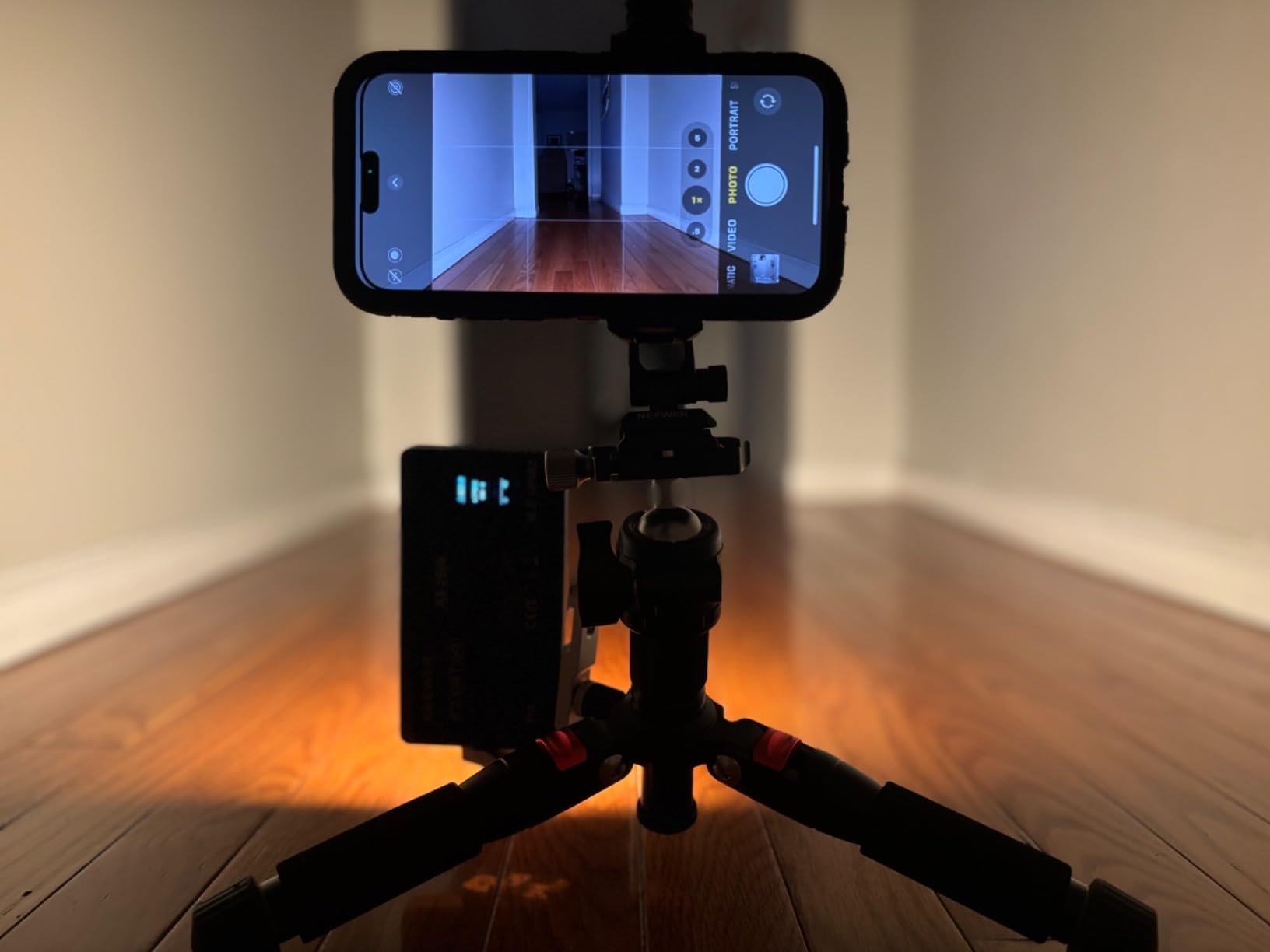 NEEWER Portable Travel Mini Tabletop Tripod, Aluminum Alloy 20''/ 50cm customer photo 2