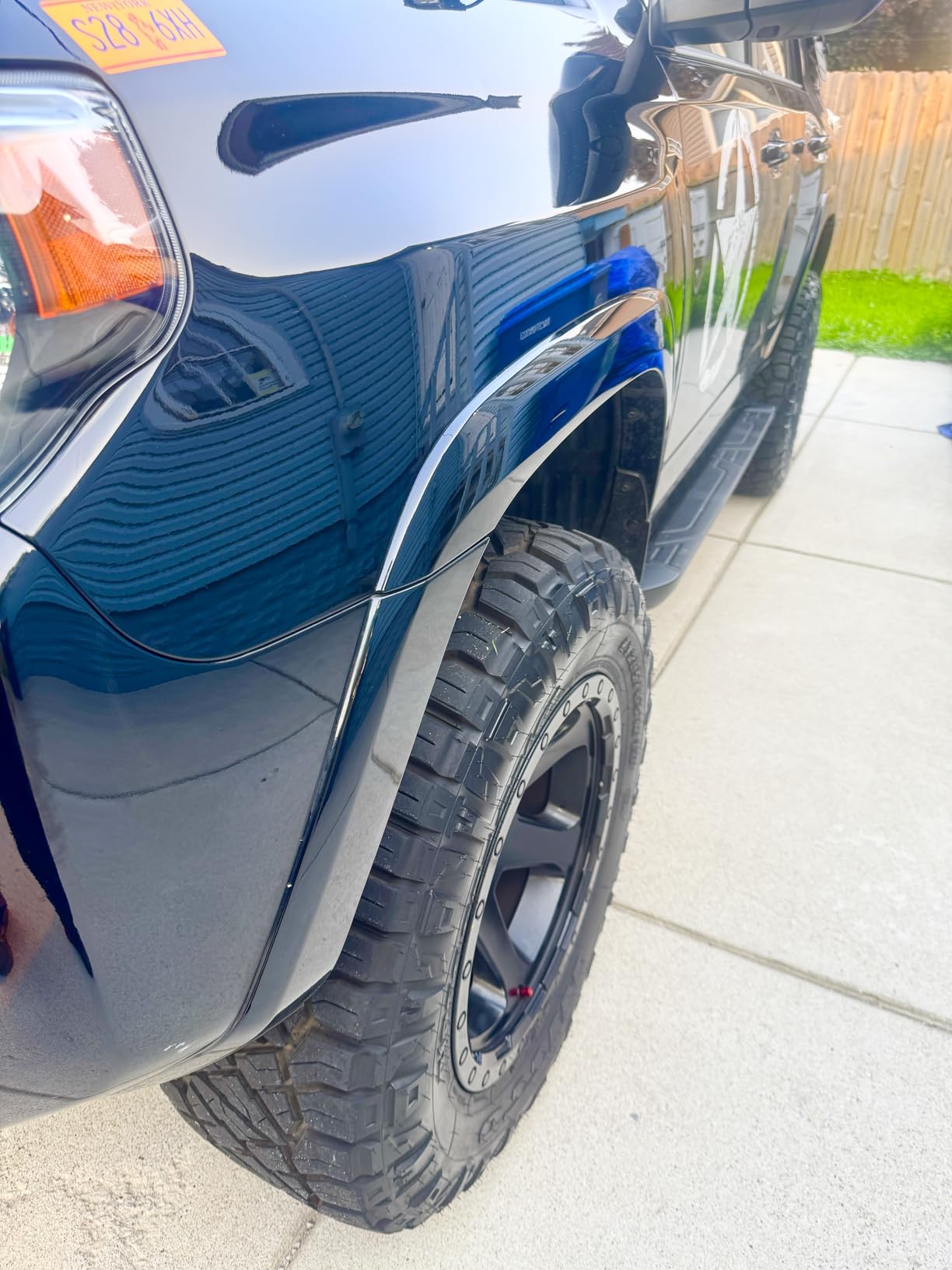Car Gods Iris Custom Color White 3-in-1 Polish Wax Color Restorer & Scratch Remover, 16 Colors Available, 17 Fl Oz customer photo 2