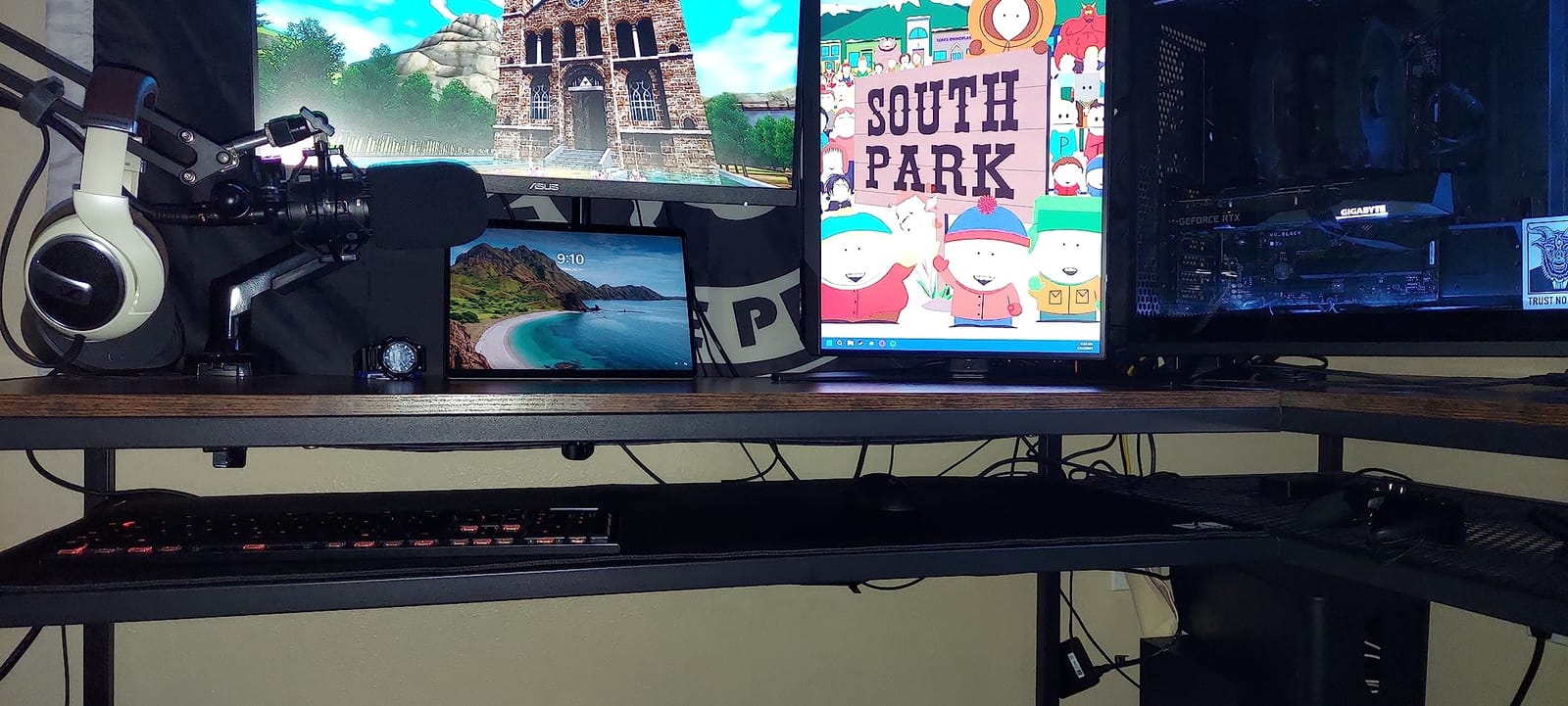 3XL Huge Mouse Pads Oversized (48''x24'') - Extra Large Gaming XXXL Mousepad for Full Desk - Super Thick Nonslip Rubber Base and Waterproof Desktop Keyboard Extended Mouse Mat (Black, XXX-Large) customer photo 1