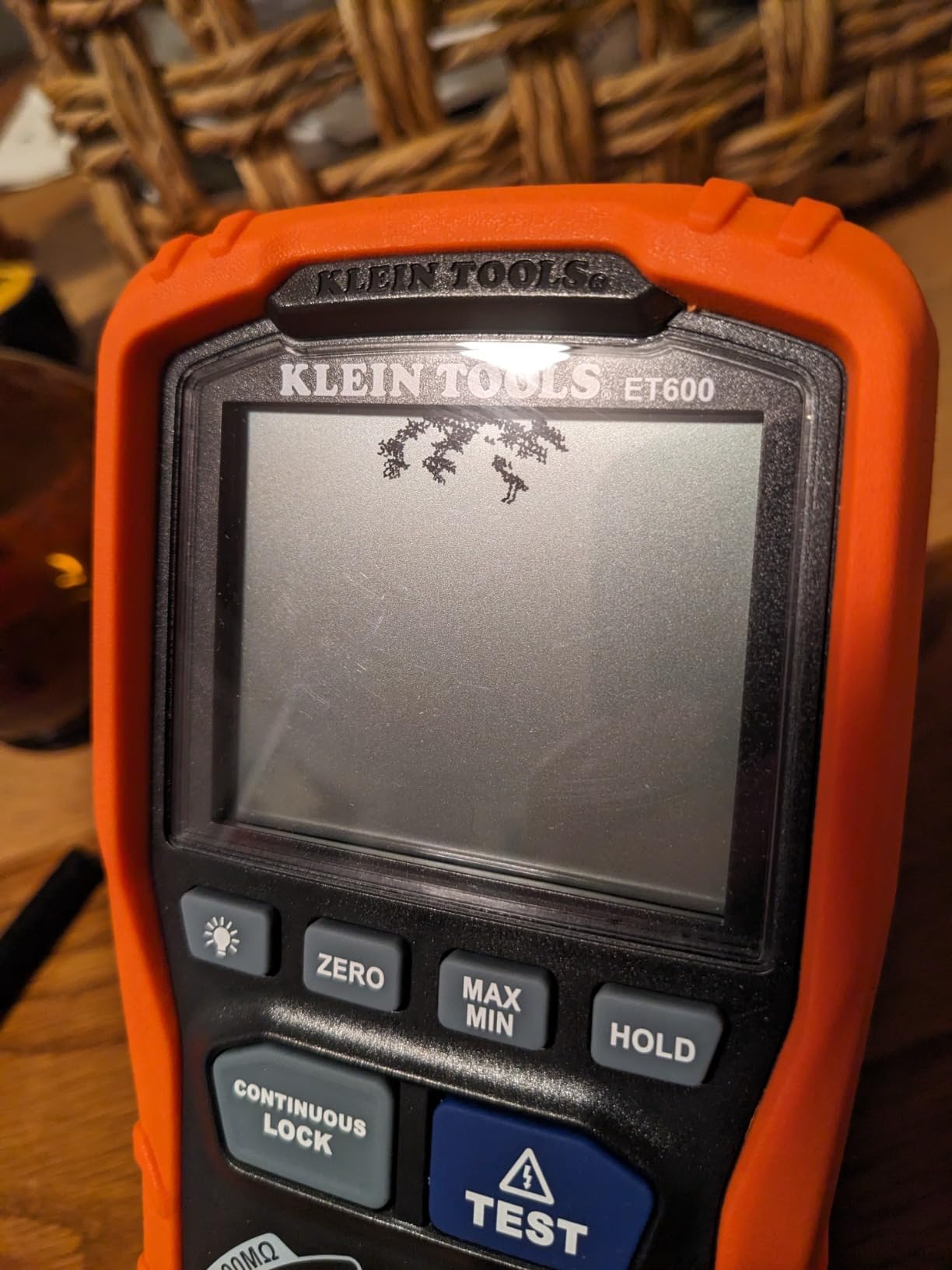 Klein Tools ET600 Multimeter, Megohmmeter Insulation Tester, 4000 Ohms Resistance, 125V/250V/500V/1000V, Auto-Ranging TRMS Multimeter customer photo 1