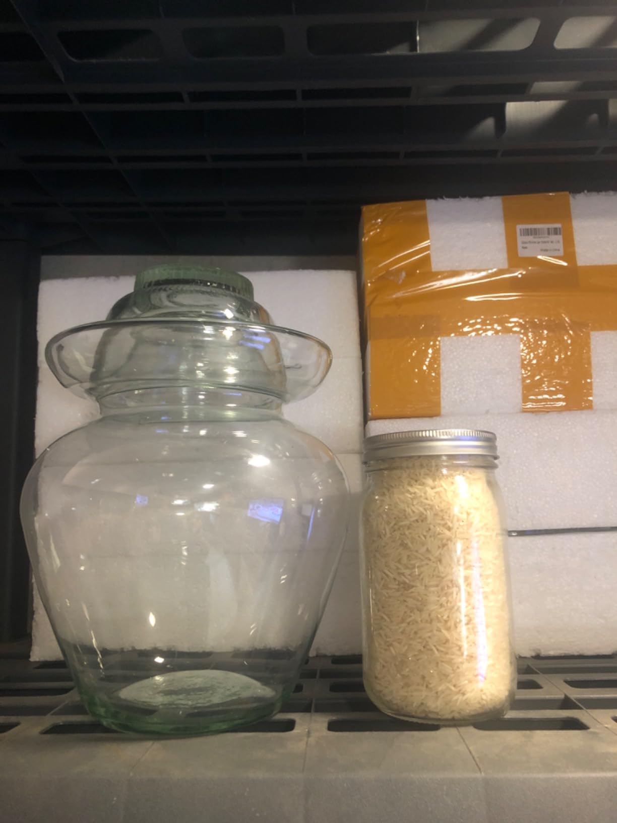 Sichuan Pickling Jar, 4.5 L Glass Fermentation Crock, Airlock customer photo 1