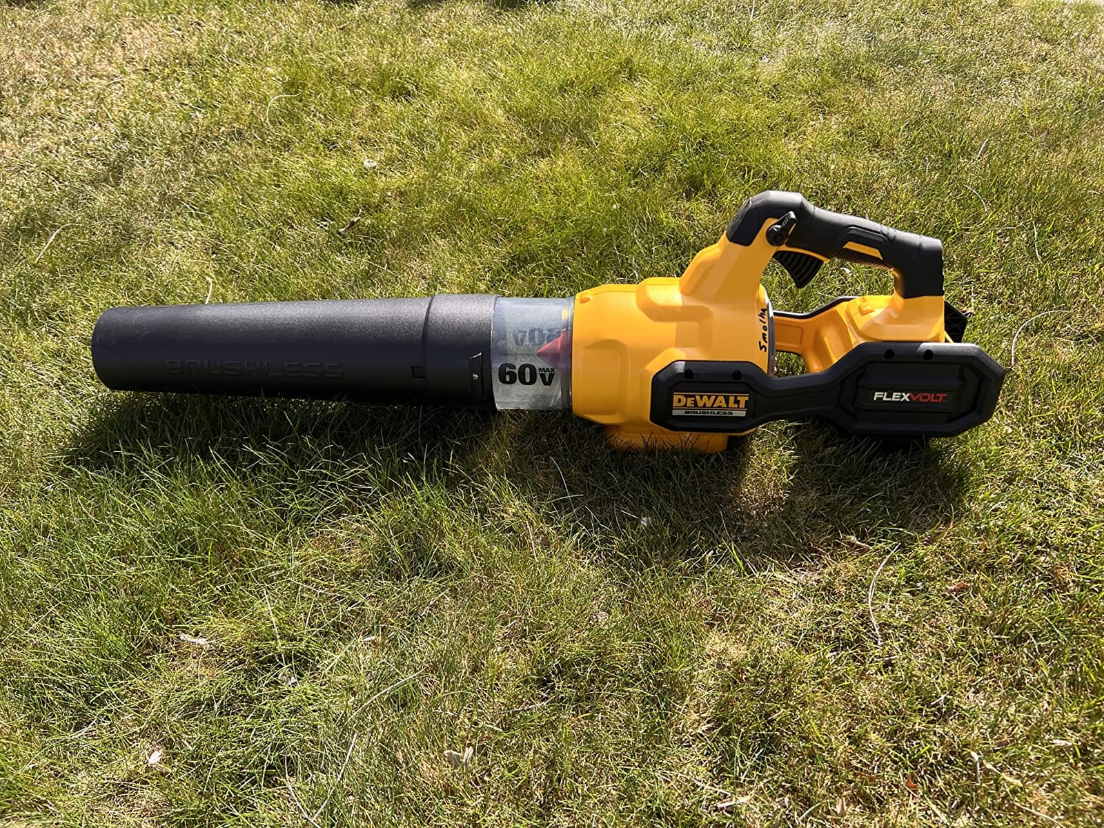 DEWALT 60V MAX* FLEXVOLT Leaf Blower, Cordless, Battery Powered, Handheld, Classic Style, 125-MPH, 600-CFM, Yellow/Black, Tool Only (DCBL772B) customer photo 2