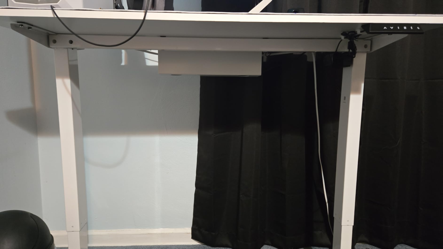 VIVO Black 17 in Under Desk Cable Management Tray, DESK-AC06-1C customer photo 1