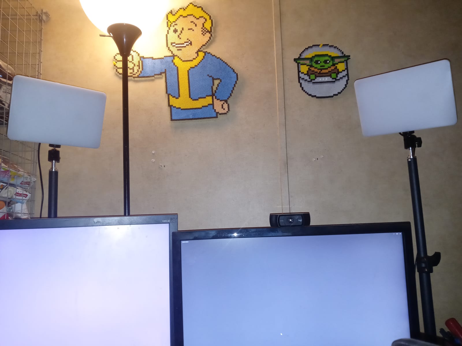 LED Desk Bi-Color Video Light, Key Light with C-Clamp Stand customer photo 2