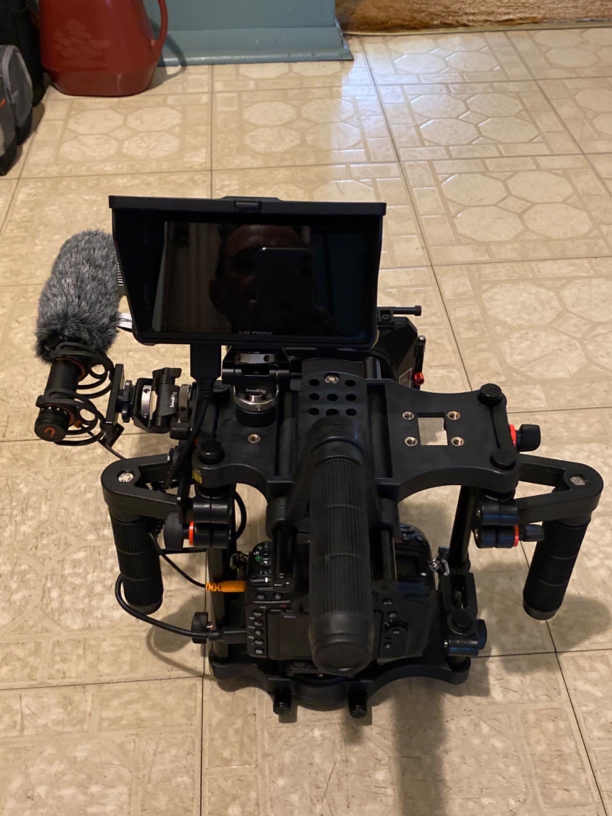 FC-CTH-01 Power Cage & MB-600 Matte Box Kit for DSLR Cameras customer photo 1