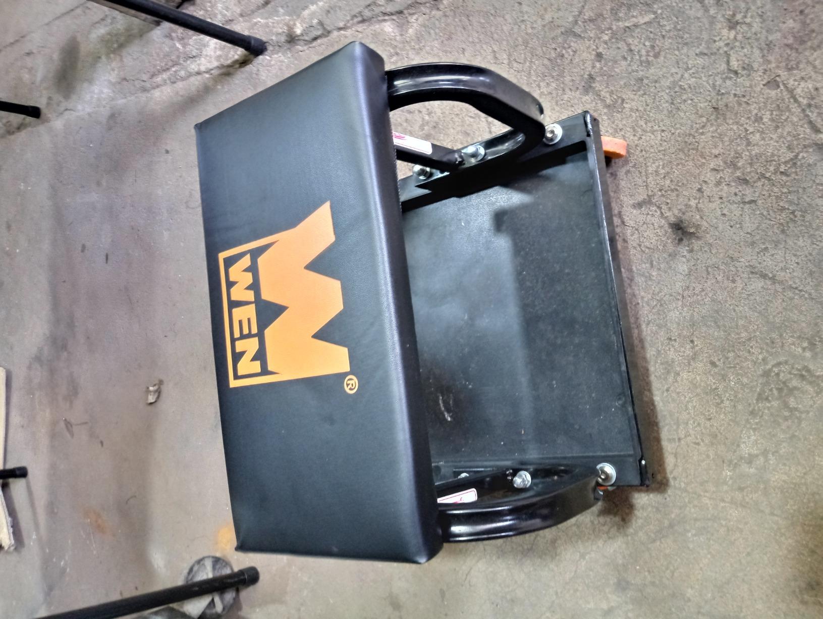 WEN 73011T 250 lb. Capacity Rolling Mechanic Seat with Onboard Storage customer photo 2