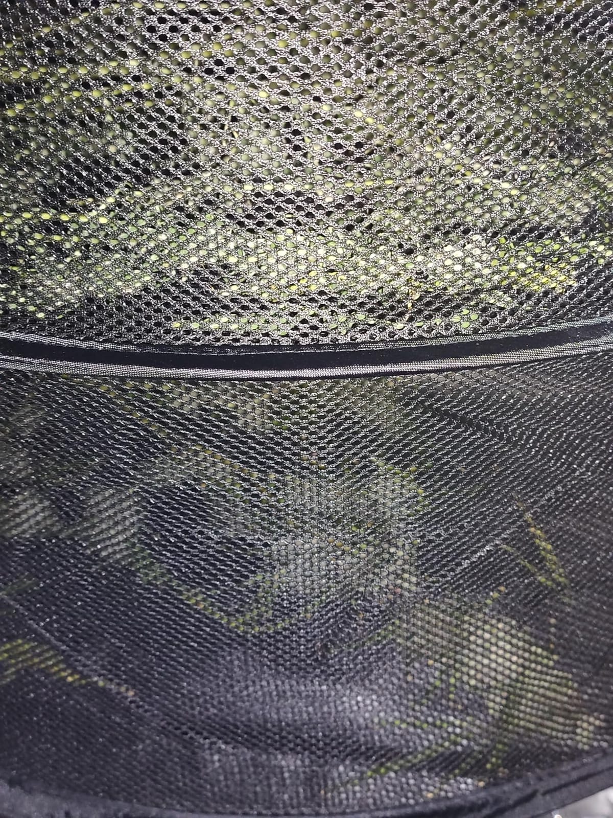 VIVOSUN 8-Layer Mesh Drying Rack Hanging Design with Green Zippers for Dehydrating, Indoor and Outdoor Pruning Shears Included customer photo 2