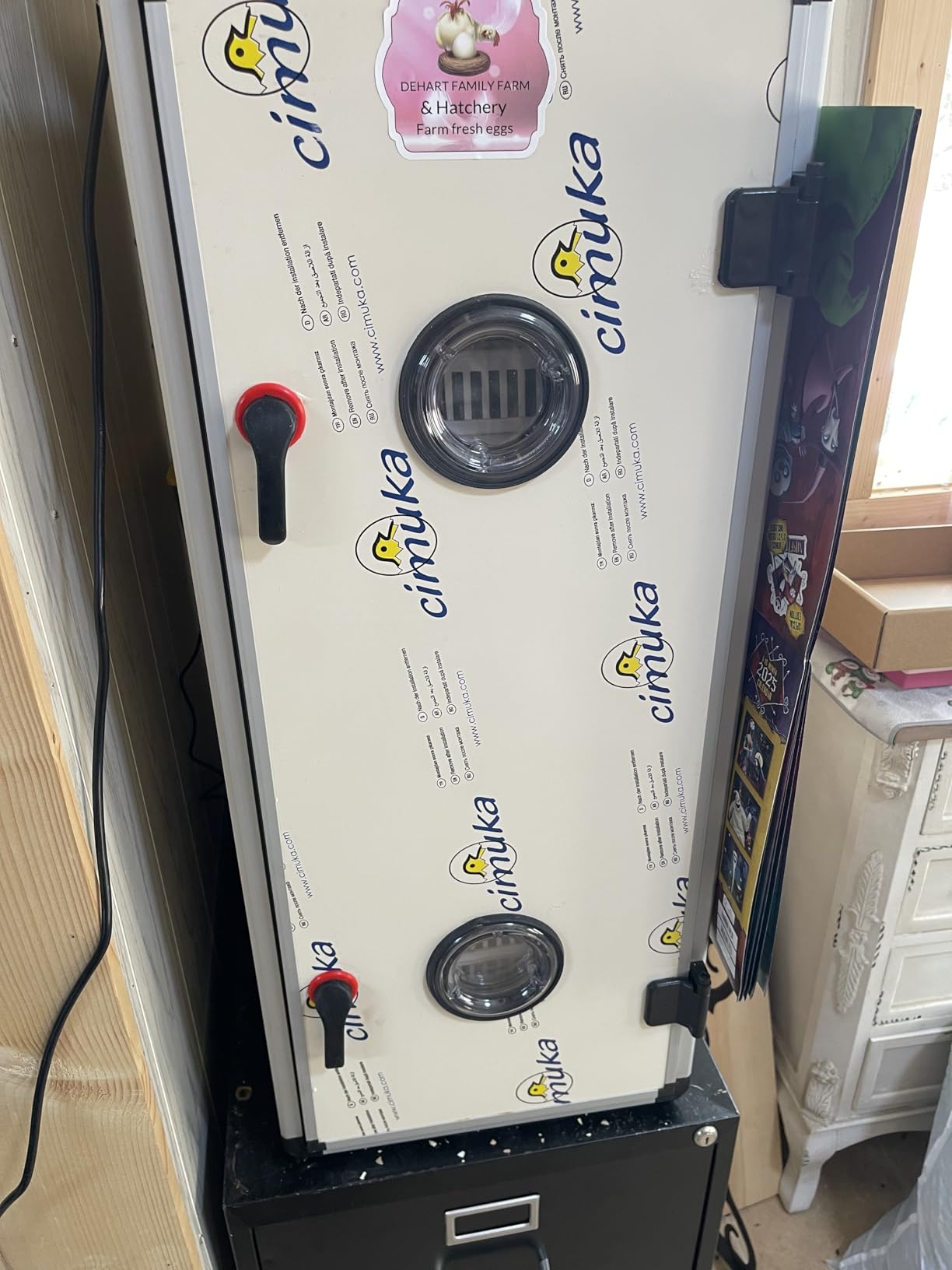 Hatching Time Incubators for Hatching Eggs, CT180SH Egg Setter & Hatcher customer photo 1