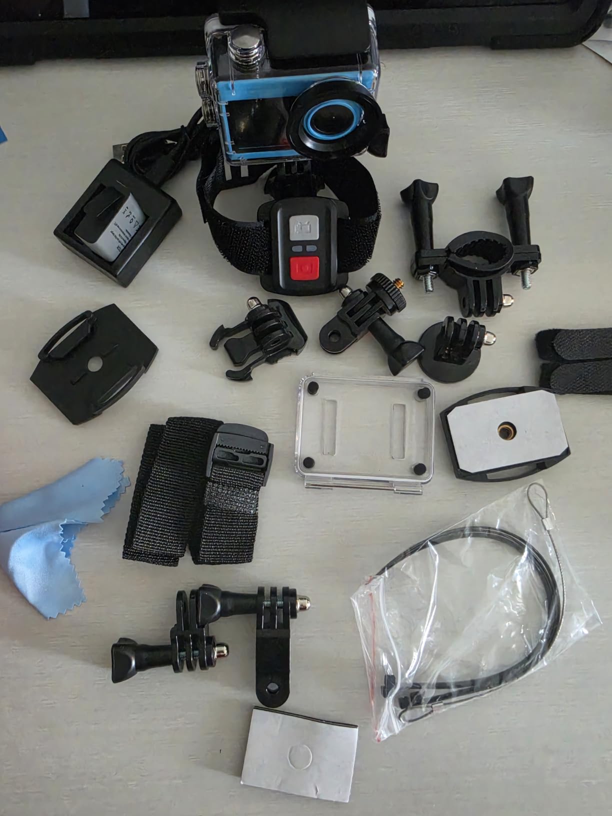 icefox i8 4K Action Camera, 20MP Sports Camera with EIS, 5X Zoom and WiFi, Snap-Pro App, Remote Control, 2 Batteries, Bike Mount for Cycling, POV Video, Vlogging and Travel, 98FT Waterproof Camera customer photo 1