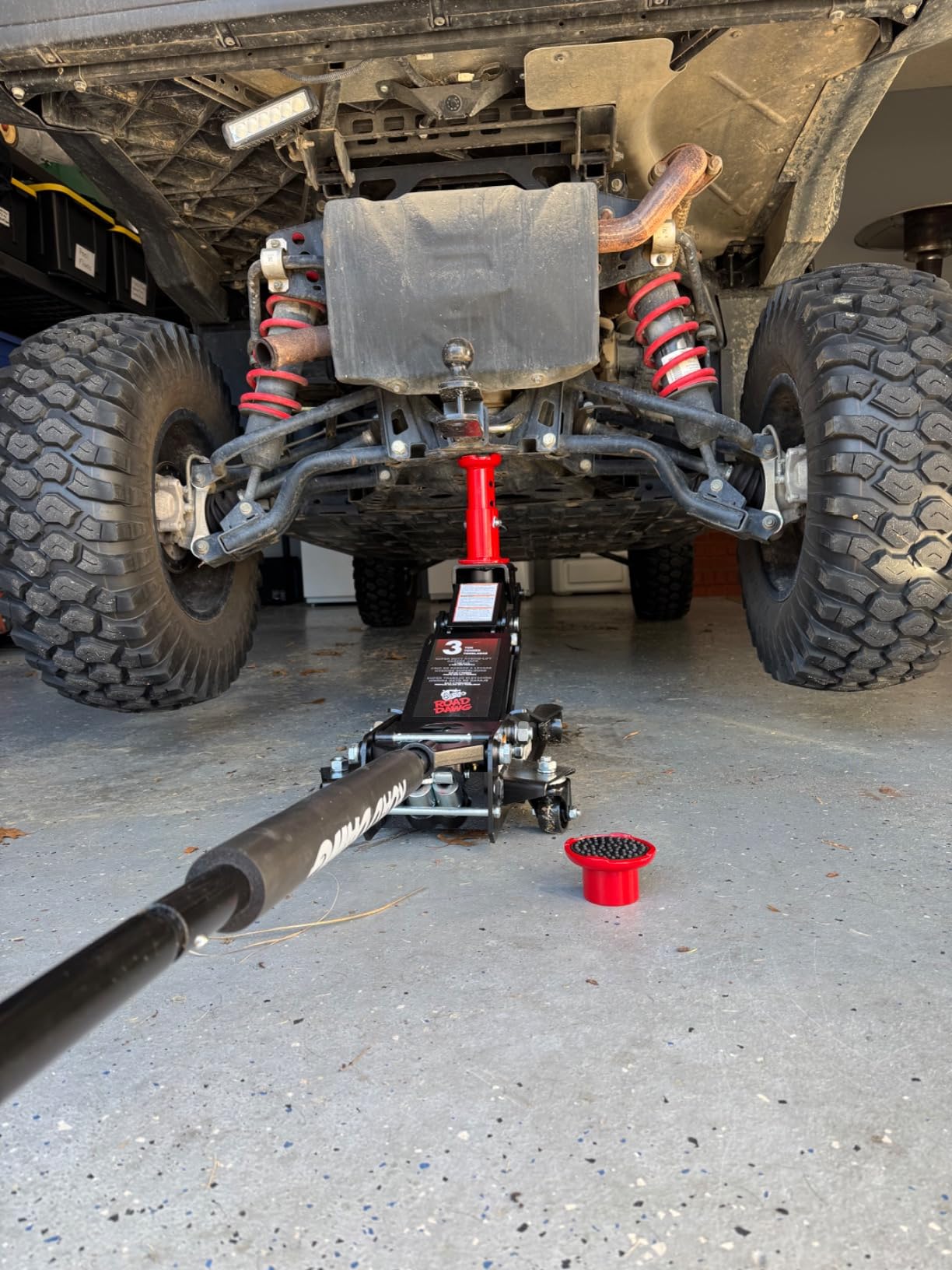 Road DAWG Low‑Profile High‑Reach Hydraulic 3 Ton Floor Jack, Black customer photo 1