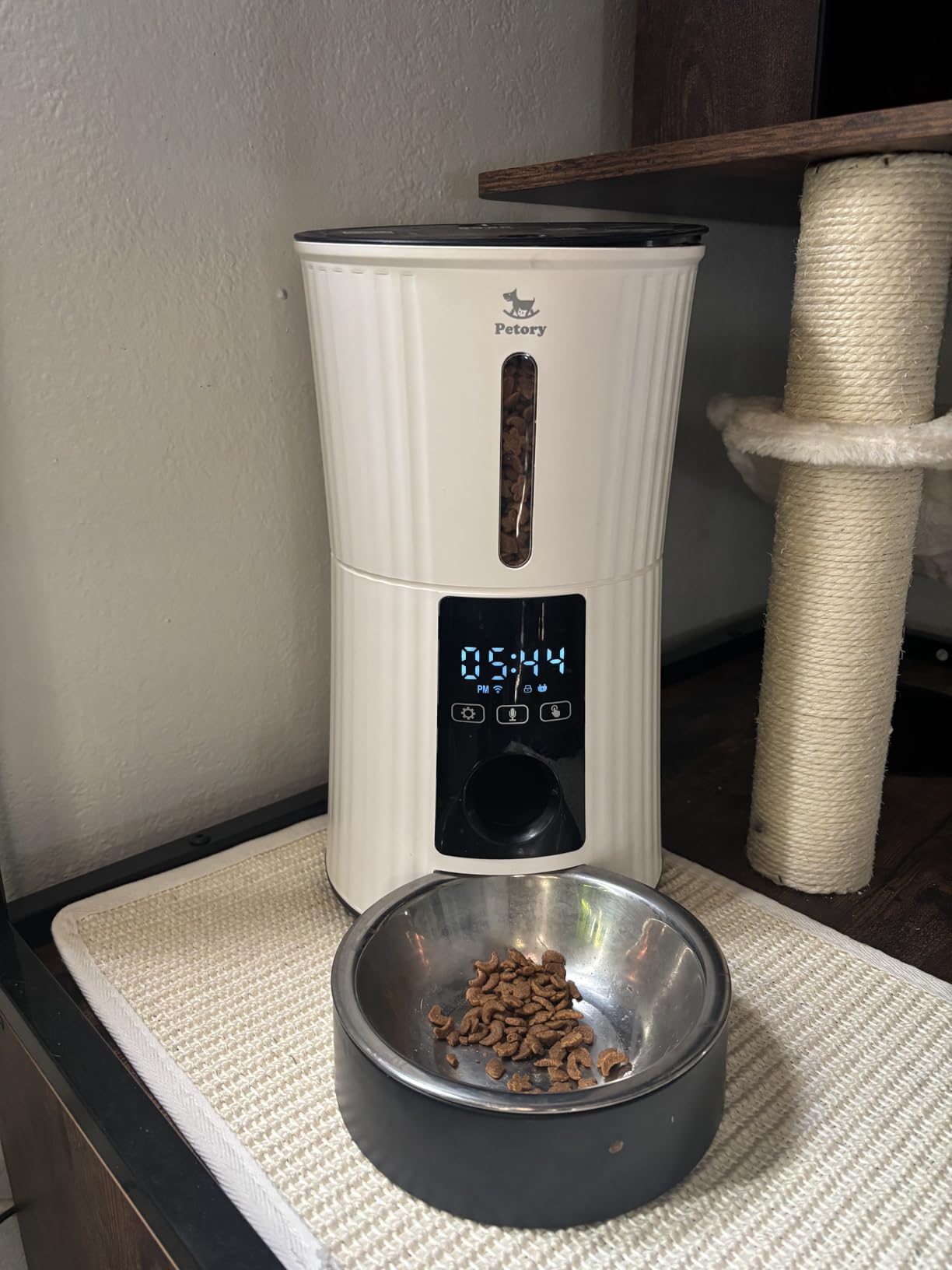 Petory WiFi Automatic Cat Feeder - 4L Dry Food Dispenser for Cats and Dogs customer photo 2