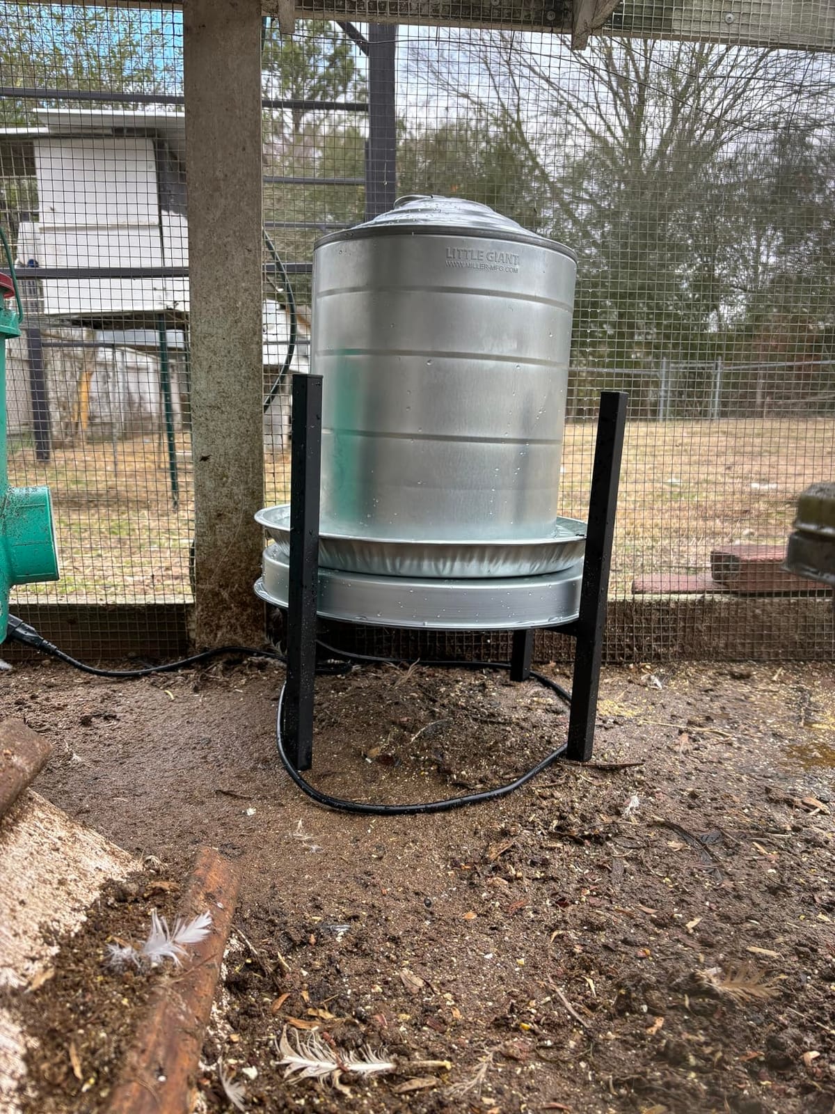Chicken Water Heater Base for Winter, Heated Chicken Waterer 5 Gallon 125W customer photo 2