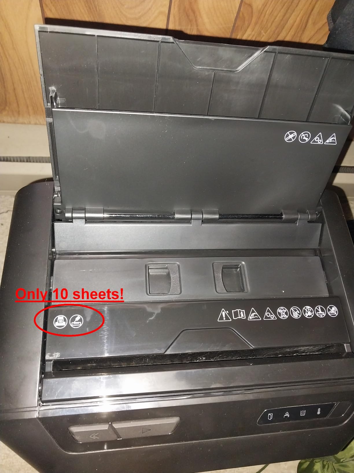 Fellowes AutoMax 100MA 100-Sheet Micro-Cut Autofeed 2-in-1 Paper Shredder for Office/Small Office customer photo 1