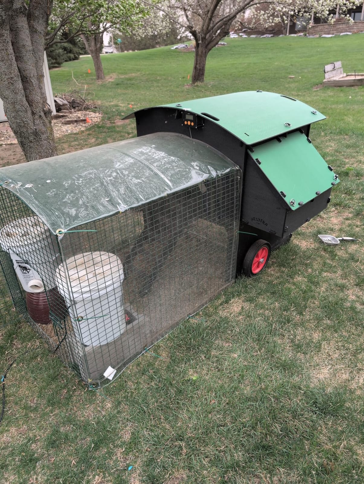 Plastic Chicken Coop 25yr Lifespan - Large Penthouse Chicken Coop for 8 Chickens Or 15 Bantams | 2 Rounded Perches for Chickens & Hens to Roost | Penthouse for Poultry with 2 Nesting Boxes & Ladder customer photo 1