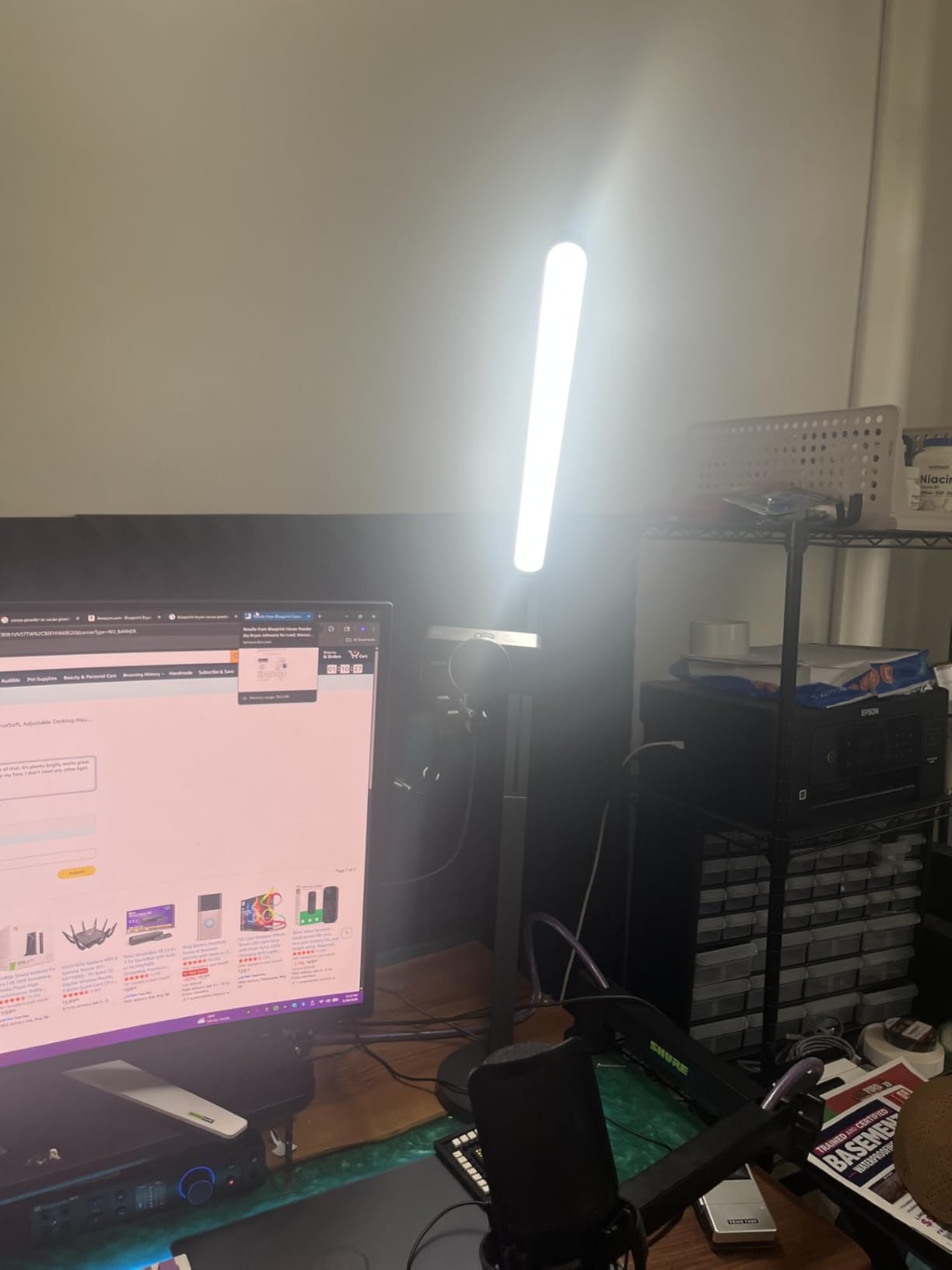 Logitech G Litra Beam Premium LED Gaming Light with TrueSoft - Graphite customer photo 1