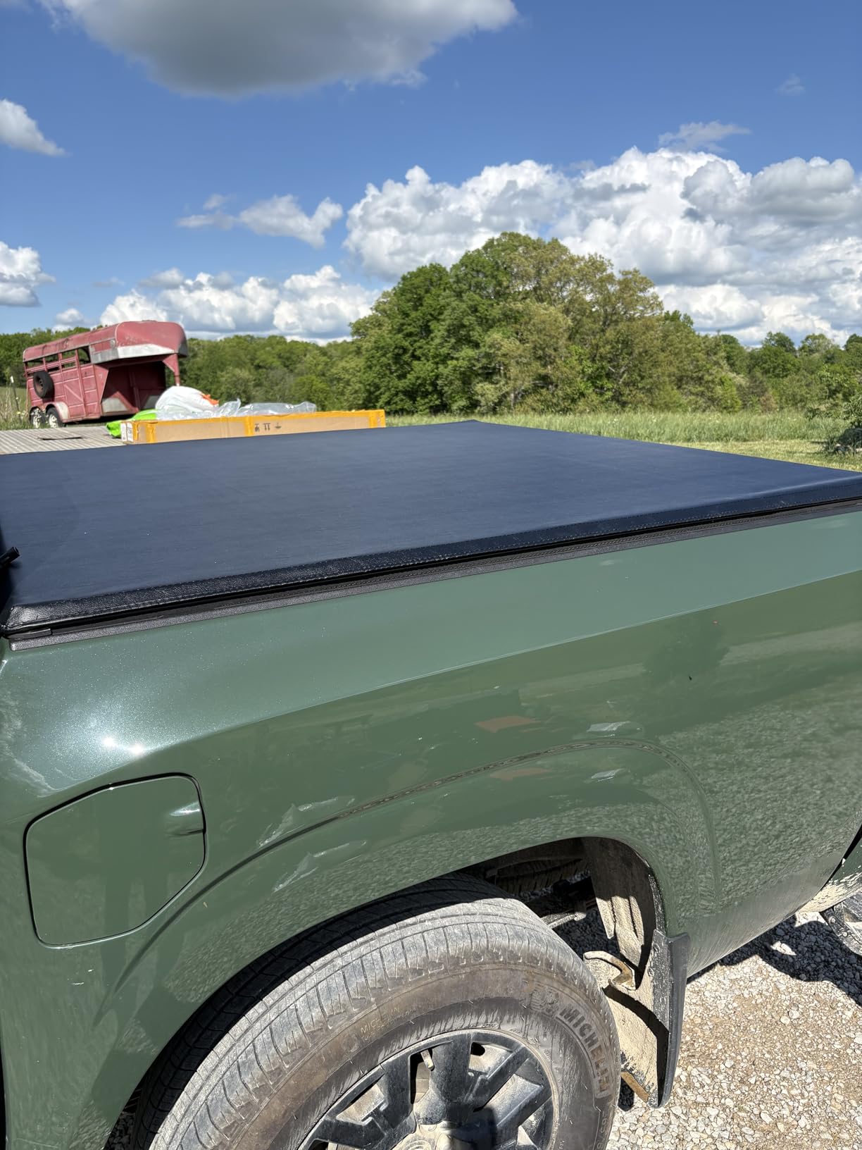 AUTOSAVER88 Soft Roll Up Tonneau Cover for 2005-2026 Nissan Frontier 5ft customer photo 1