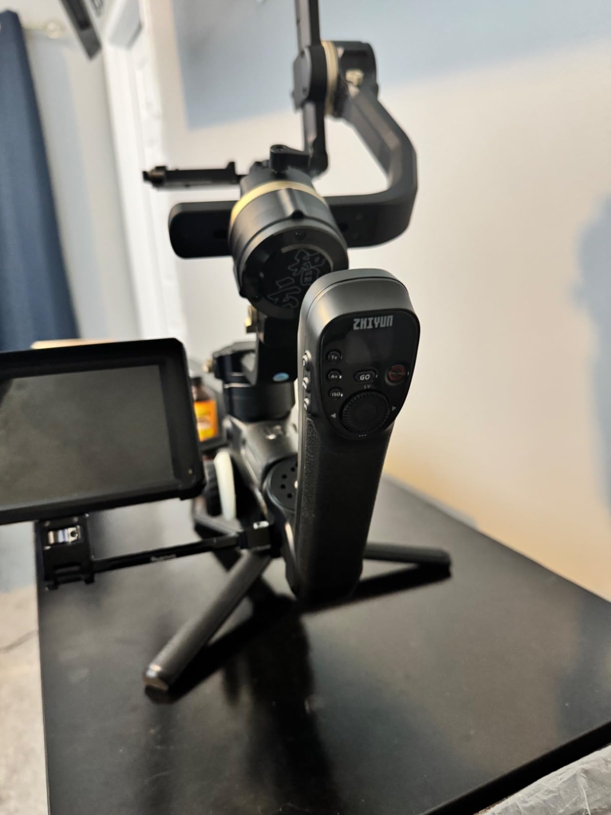 ZHIYUN Crane 4, 3-Axis Gimbal Stabilizer for DSLR and Mirrorless Camera, Nikon Sony Panasonic Canon Fujifilm BMPCC 6K, Fill Light, PD Fast Charge customer photo 1