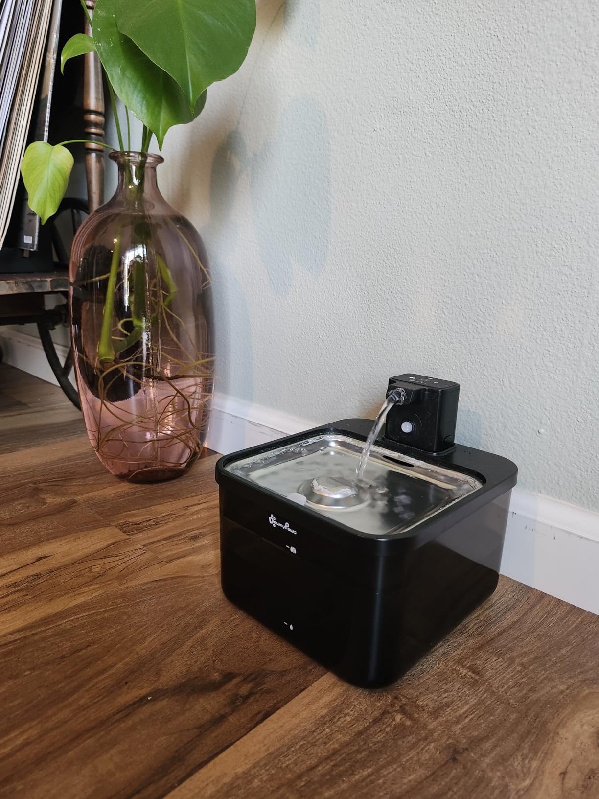 DownyPaws Cat Water Fountain Cordless, Pet Fountain, 84oz/2.5L, Black Pro customer photo 2