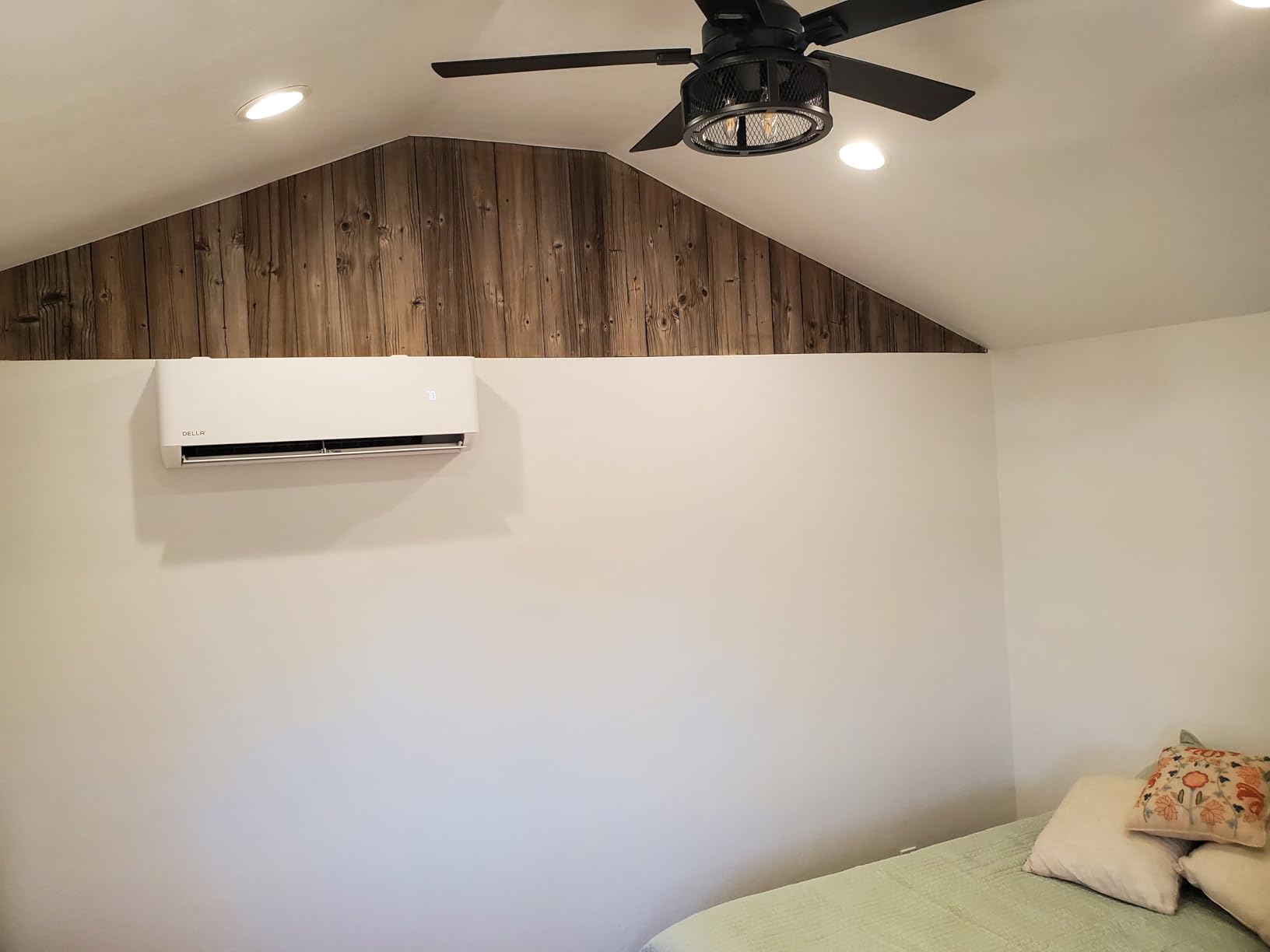 DELLA Optima Series 9,000 BTU Mini Split AC, Hyper Heat Down to -13°F, Up to 400 Sq. Ft, 24 SEER2 115V, Energy Star, WiFi & Alexa, Inverter AC with 0.75 Ton Pre-Charged Heat Pump & 16.4ft Kit customer photo 1