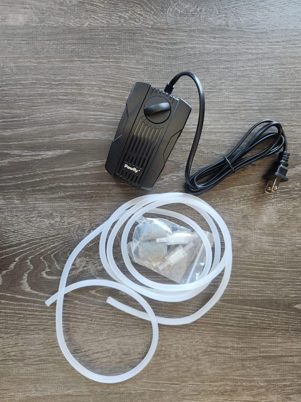 Pawfly Aquarium Air Pump Oxygen Pump for 10-200 Gallon Fish Tanks Buckets Dual Outlet Adjustable Ultra Quiet Aerator Pump with Accessories customer photo 1
