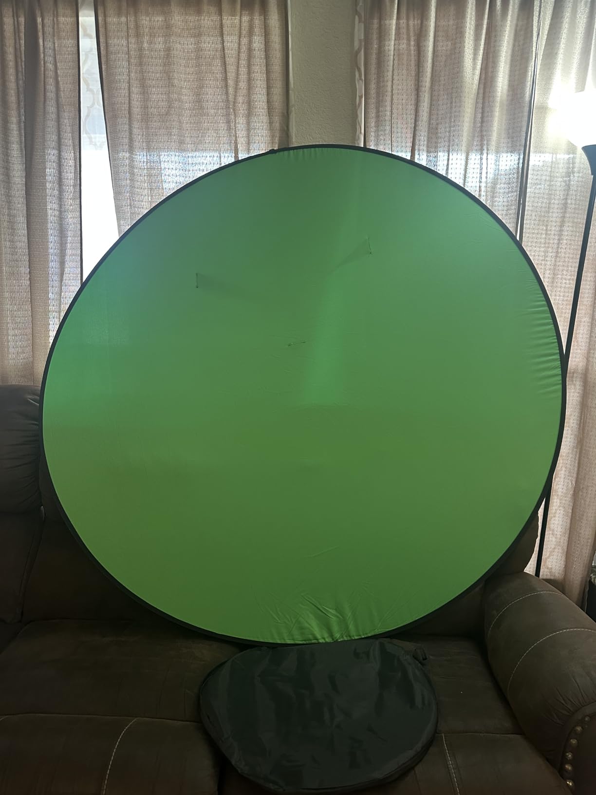 Portable Green Screen Chair, 57 in Greenscreen Backdrop with Stand Double Sided Foldable Green Background, Chroma Key, for Photography Streaming Gaming Photo Zoom Video Chats and Meeting customer photo 2