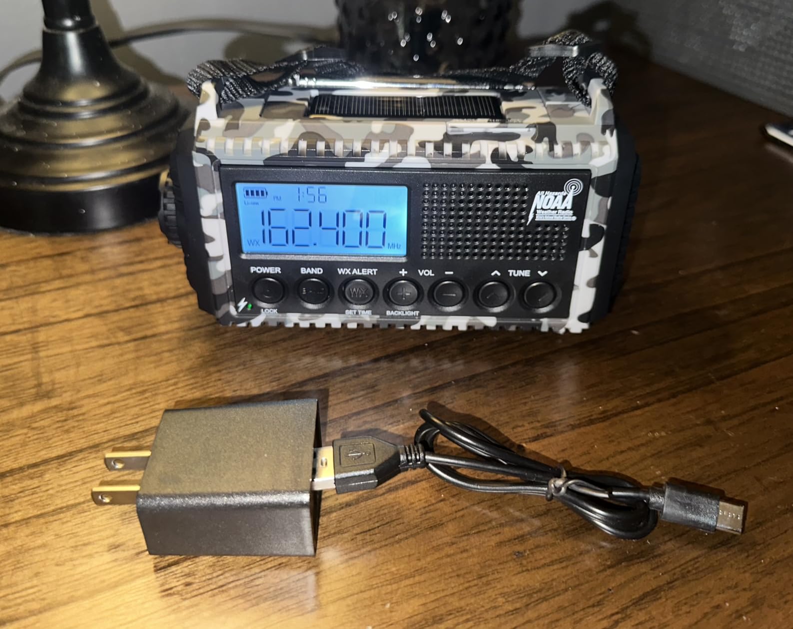Eoxsmile NOAA Emergency Weather Radio Hand Crank Solar 12000mAh Battery customer photo 1