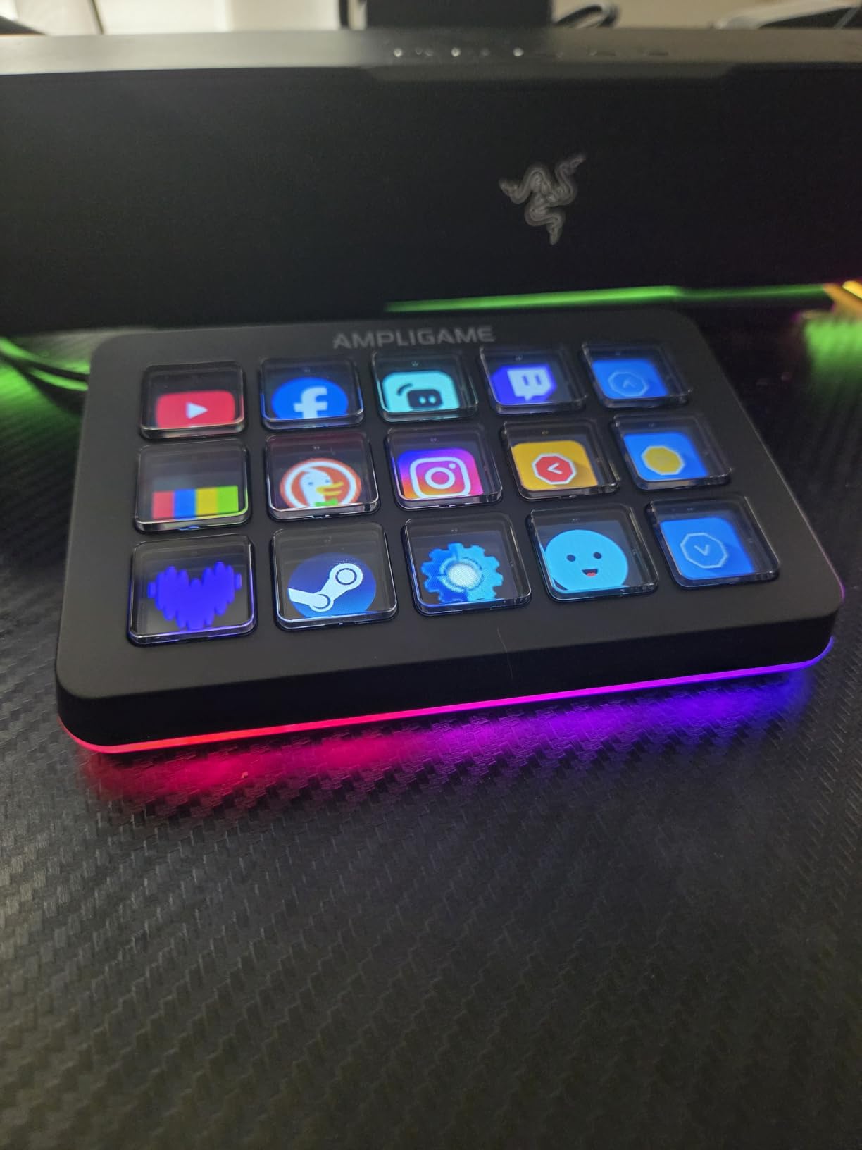 fifine D6 RGB Macro-Keyboard with 15 Programable Buttons for Multi-Tasking customer photo 1