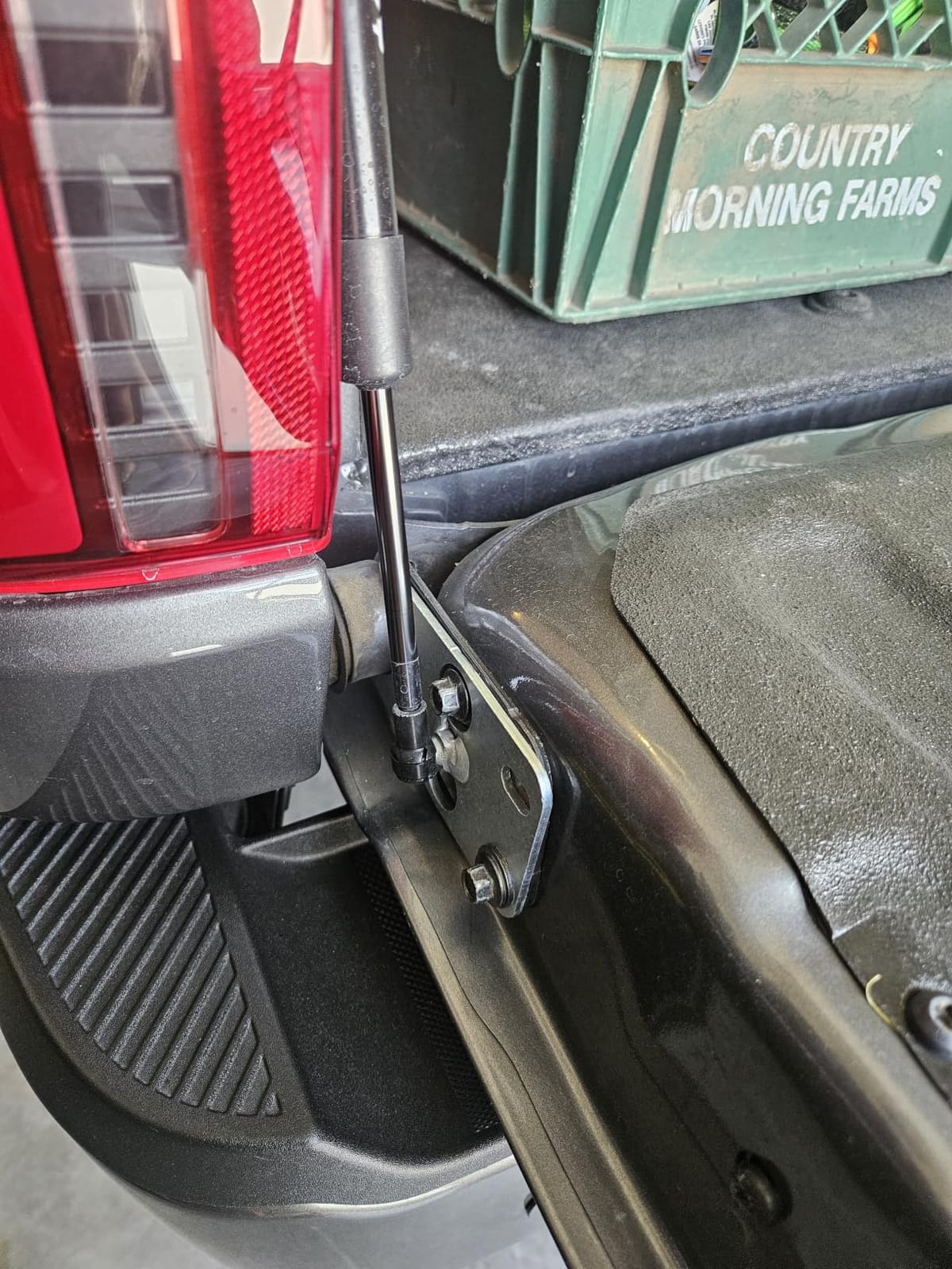 Rough Country Tailgate Assist for Ford F-150/F-250/F-350 Super Duty Truck 2WD/4WD (2015-2026) - Smooth, Safe & Controlled Tailgate Lowering customer photo 2