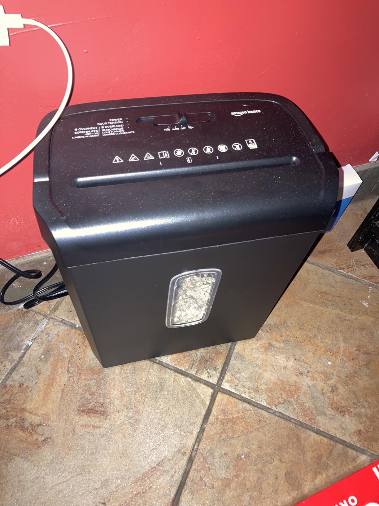 Amazon Basics 6-Sheet High Security Cross-Cut Paper and Credit Card Shredder, 3.7 Gallon, Shreds Staples, Auto Shut-Off, Compact Design for Home, Black customer photo 1