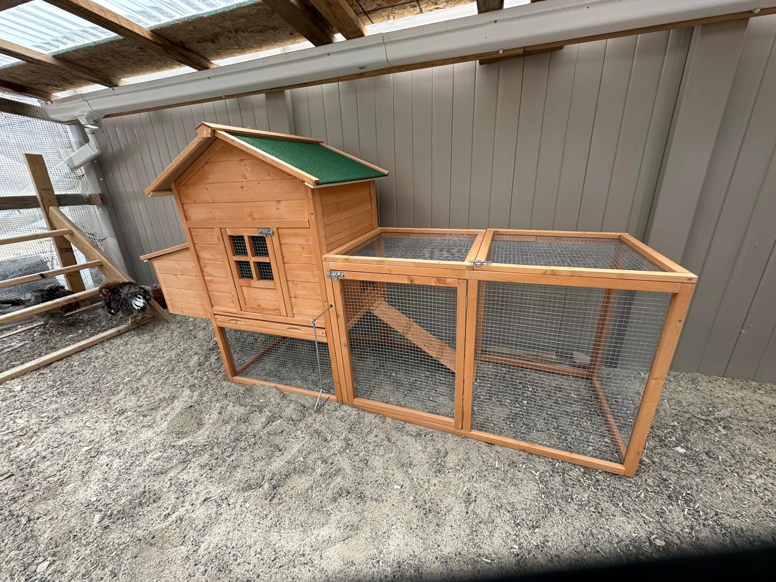 Outdoor Chicken Coop for 2-4 Chickens Wooden Hen House with Nesting Box customer photo 1
