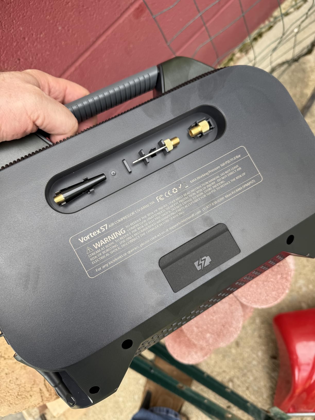 ETENWOLF VORTEX S7 Tire Inflator for Heavy-duty Vehicle with 38400 mAh customer photo 2