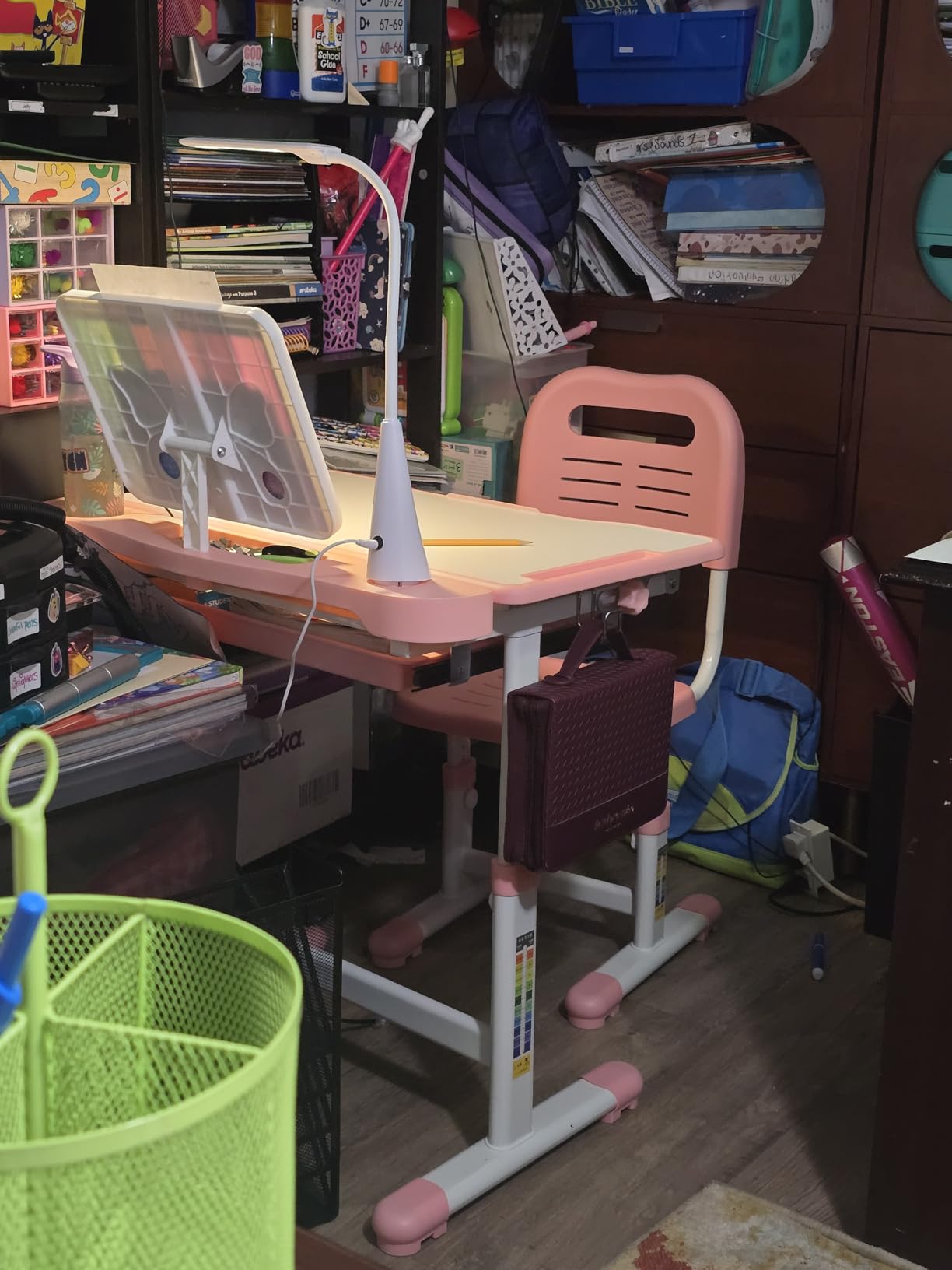 VEVOR Kids Study Chair and Desk Set, Study Desk and Chair for Kids with Table Lamp, Adjustable Height & 0-40° Tilted Desktop, Children Table for Bedroom, Blue customer photo 1