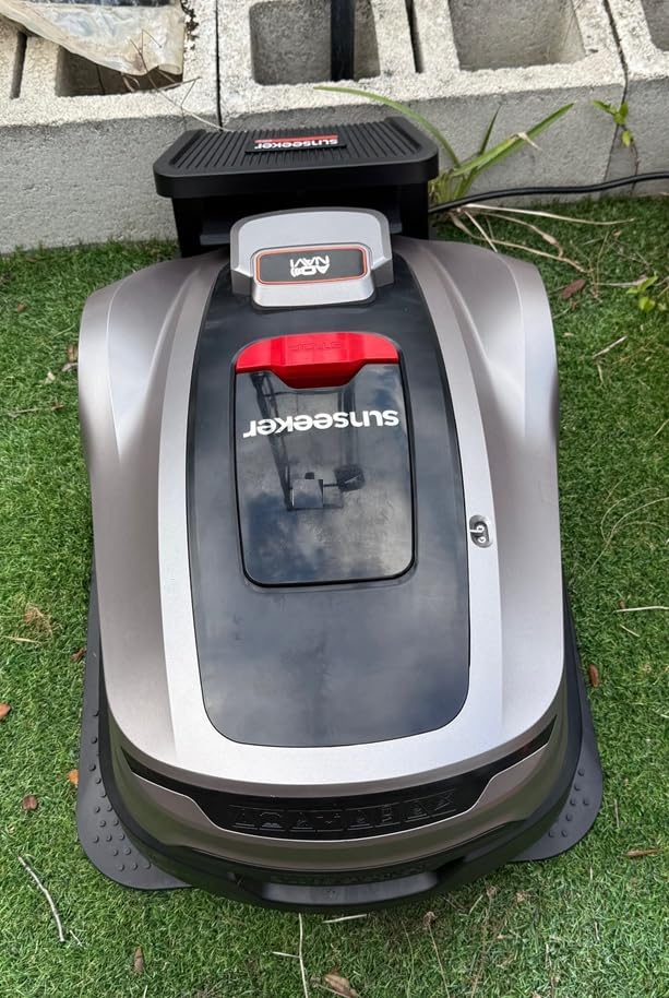 Sunseeker X3 Plus Robot Lawn Mower, RTK, Vision AI, 0.3 Acre, Wire-Free customer photo 2