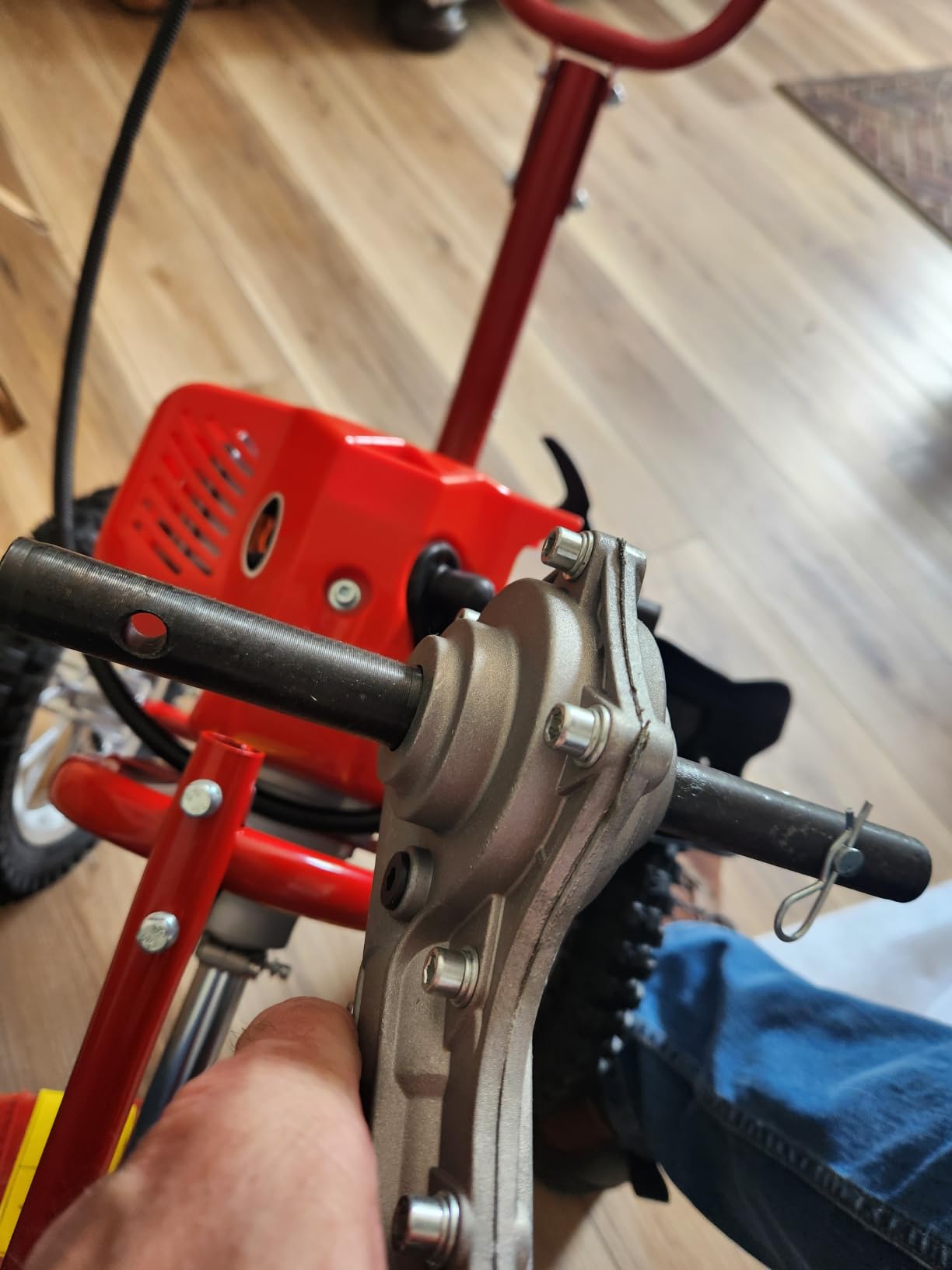 49CC Gas Walk Behind Brush Cutter 2-Stroke Push Brush Cutter with Single-Cylinder Air-Cooled System 7000r/min High Speed Brush Mower Weeding Machine customer photo 1