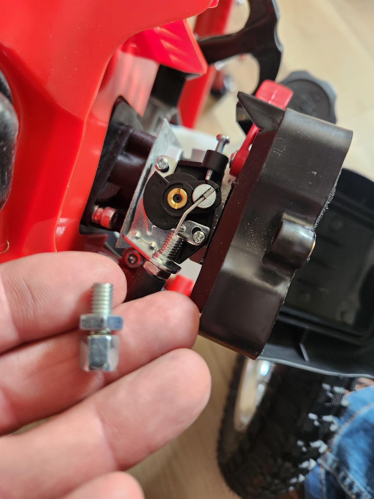 49CC Gas Walk Behind Brush Cutter 2-Stroke Push Brush Cutter with Single-Cylinder Air-Cooled System 7000r/min High Speed Brush Mower Weeding Machine customer photo 2