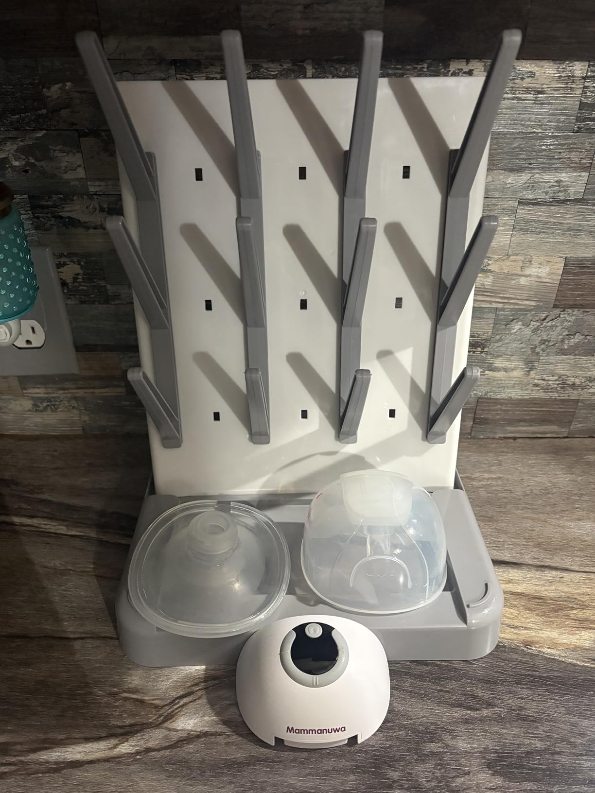 Dayacoco Baby Bottle Drying Rack, Space Saving Vertical Bottle Dryer Holder customer photo 2