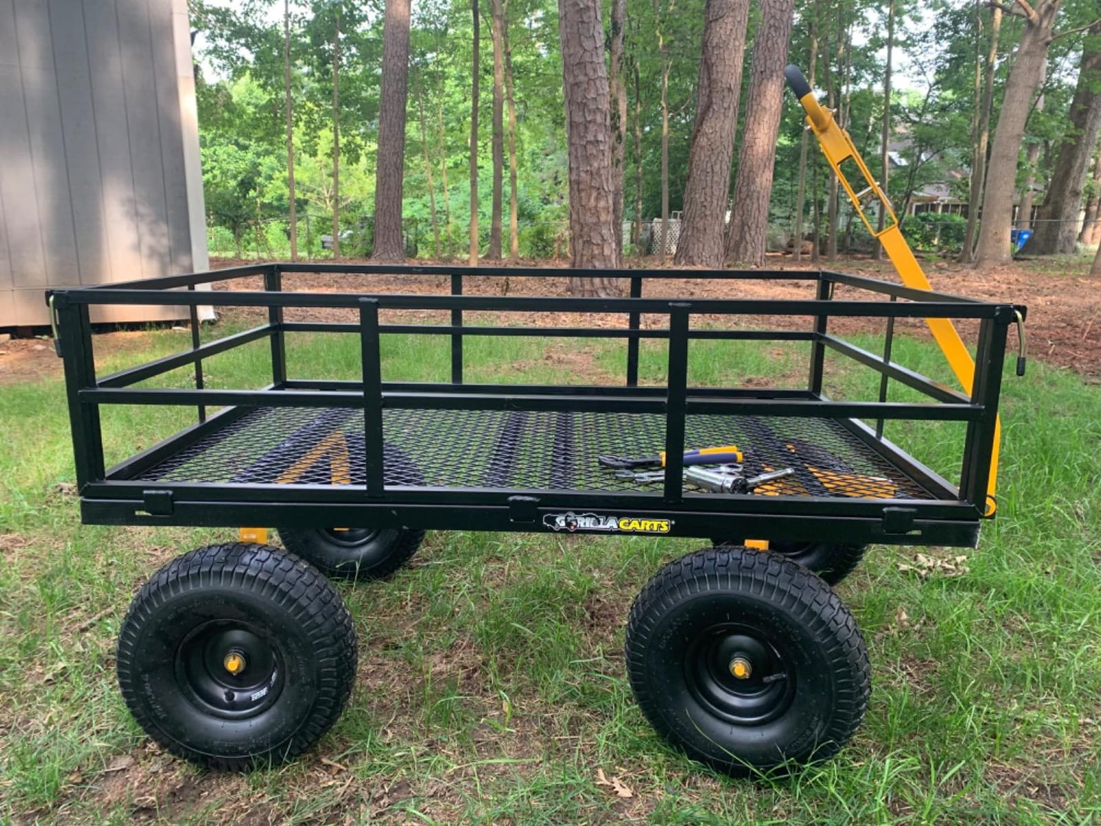 Gorilla Carts Steel Garden Cart, 4-Wheel Yard Cart, 1500 lb Capacity customer photo 2