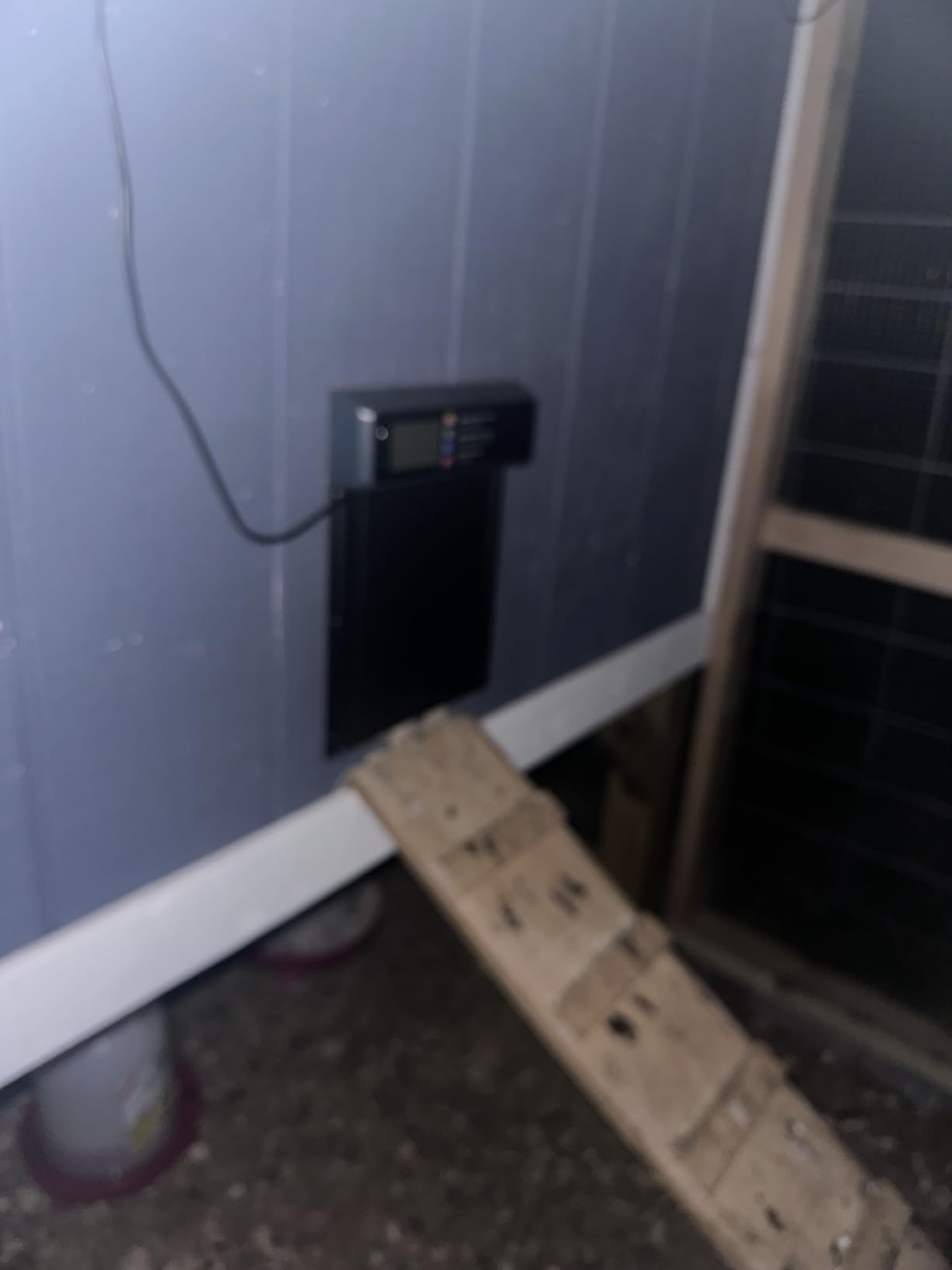 Large Automatic Chicken Coop Door Solar Powered with Timer & Light Sensor customer photo 1