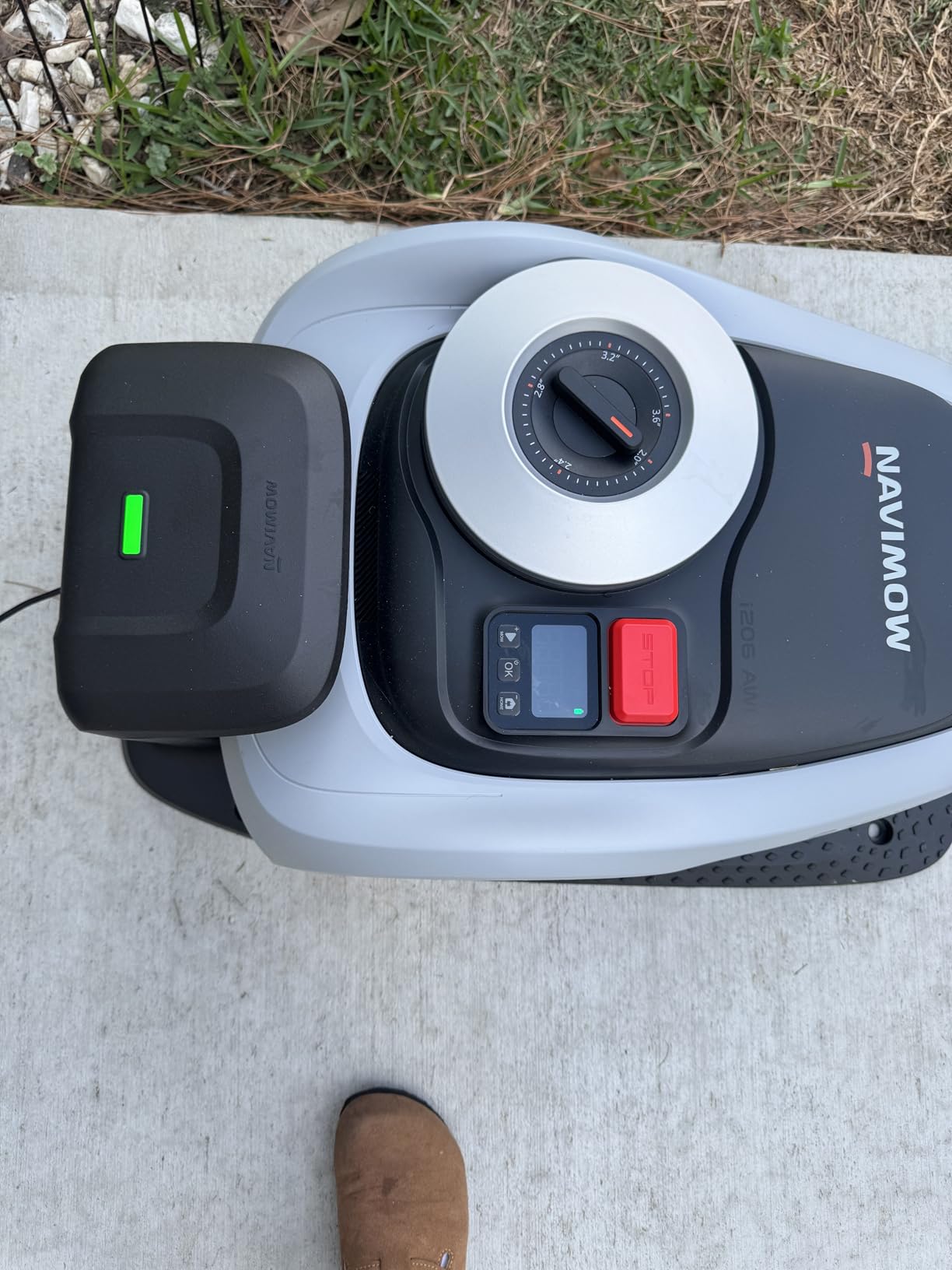 Segway Navimow i206 AWD Robot Lawn Mower, New i105N, 0.15 Acre, 45% Slopes customer photo 1